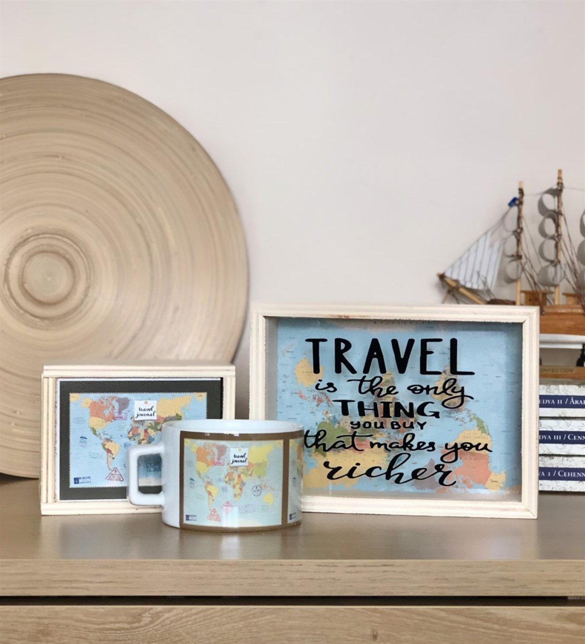 Travel Tasarımlı Kumbara Ve Kutulu Kupa SetGiftmodaTravel-Kupa-Kumbara