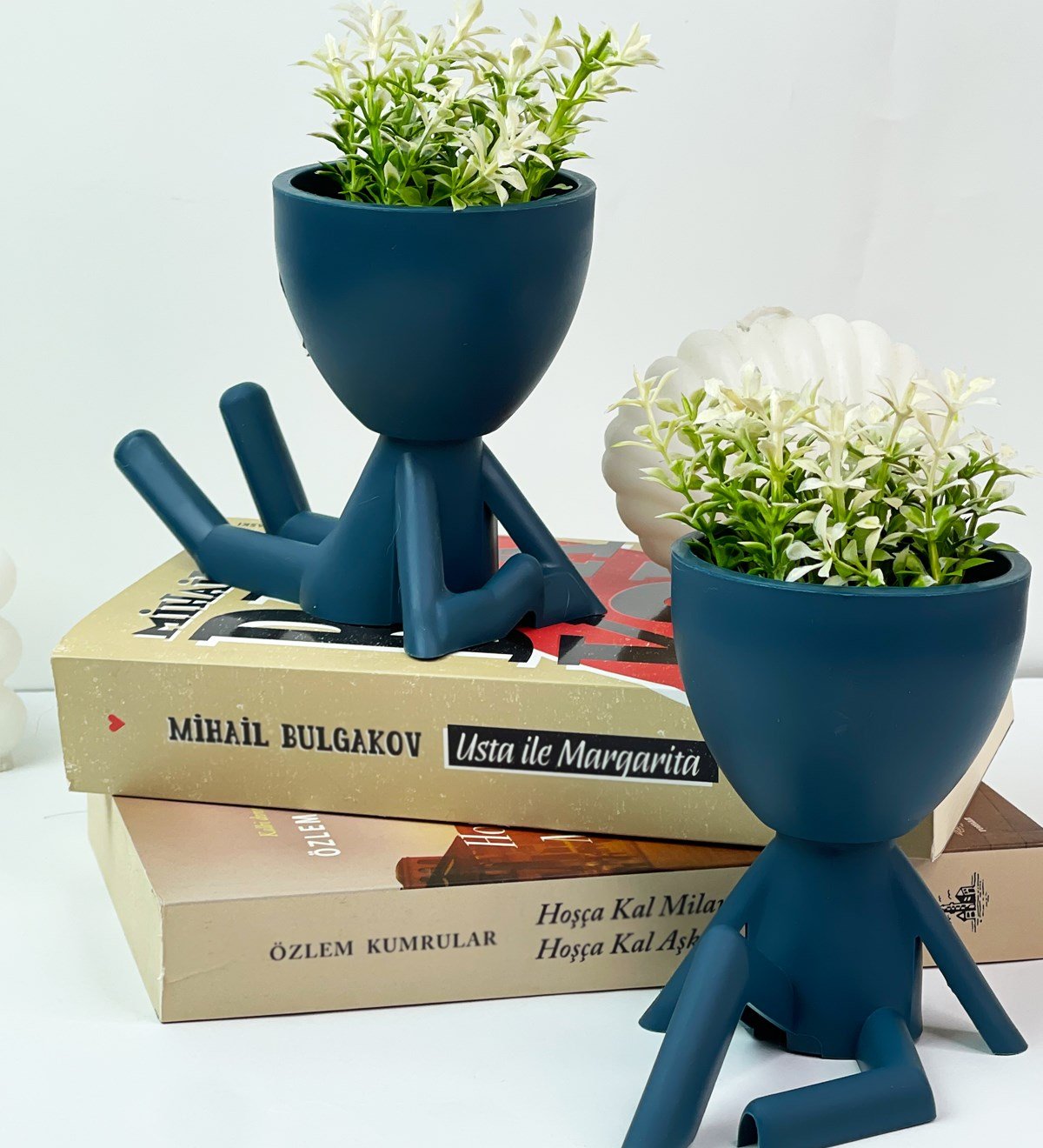 2'li Uzanan Figür Saksıda Yapay ÇiçekgiftmodaGmc10002-Uzanan