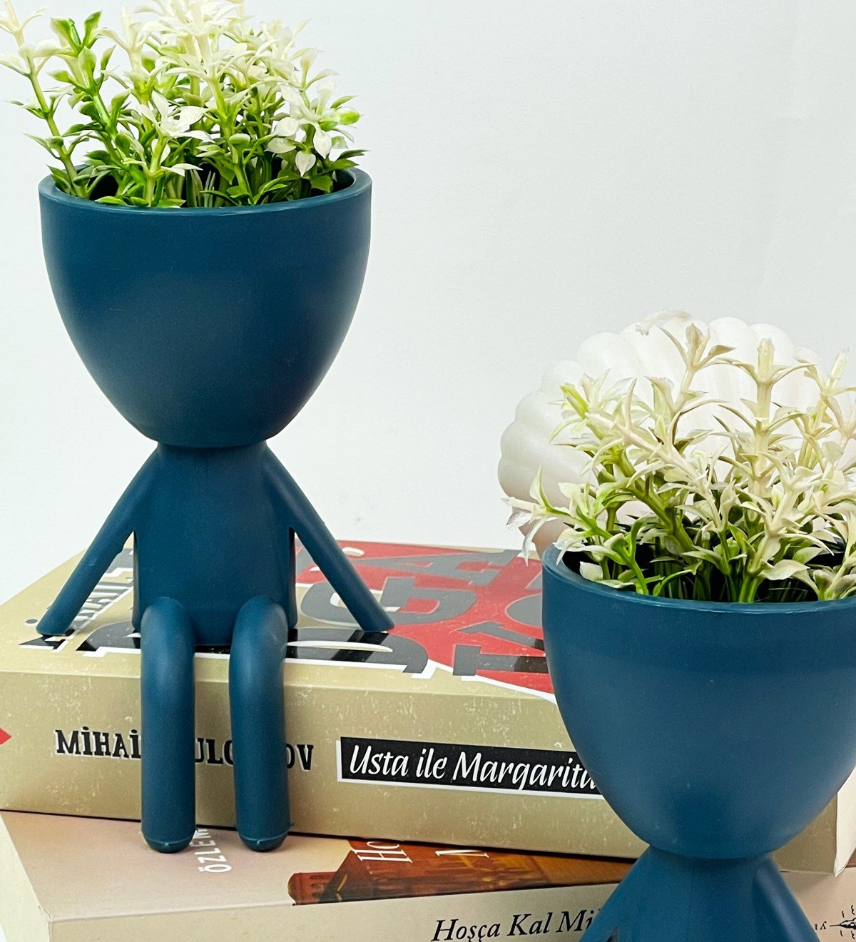 2'li Oturan Figür Saksıda Yapay ÇiçekgiftmodaGmc10002-Oturan