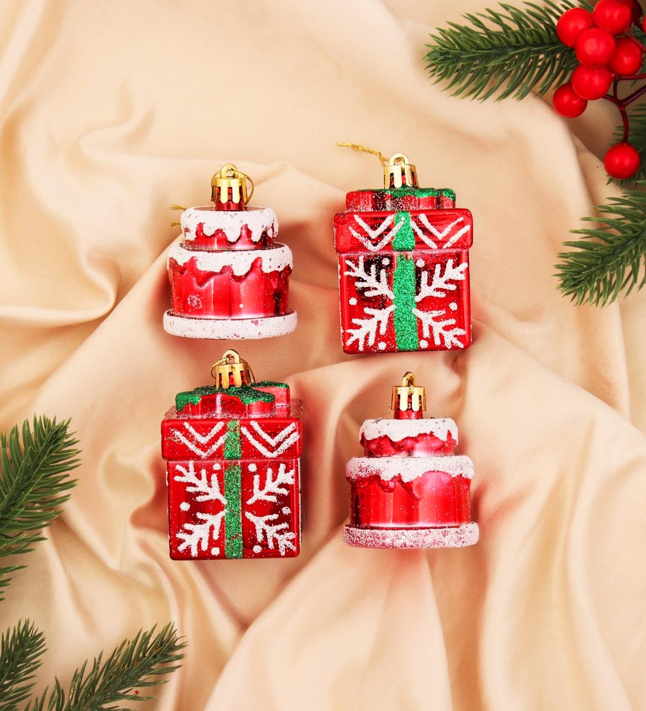 Yılbaşı Pasta ve Hediye Kutusu Şeklinde Ağaç Süsü – 4 AdetgiftmodaBM-1765	