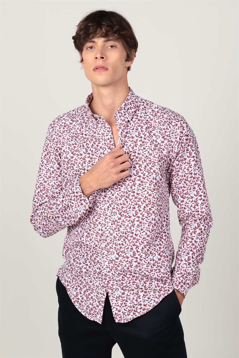 Slim Fit Uzun Kol Baskılı Desenli Yaka Düğmeli Erkek Gömlek