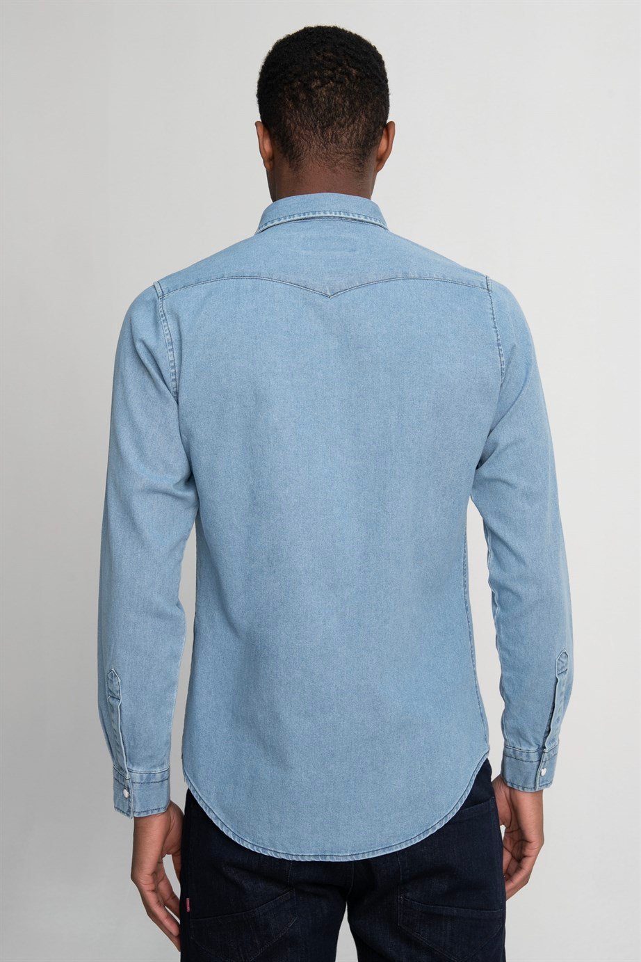 Slim Fit Çift Cep Kapaklı Parça Dikişli Denim Erkek Gömlek