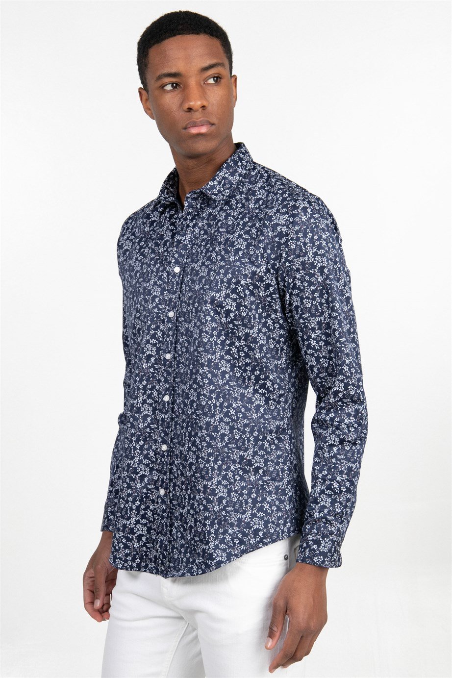 Slim Fit Dar Kesim Desenli Pamuklu Kolay Ütülenebilir Erkek Gömlek