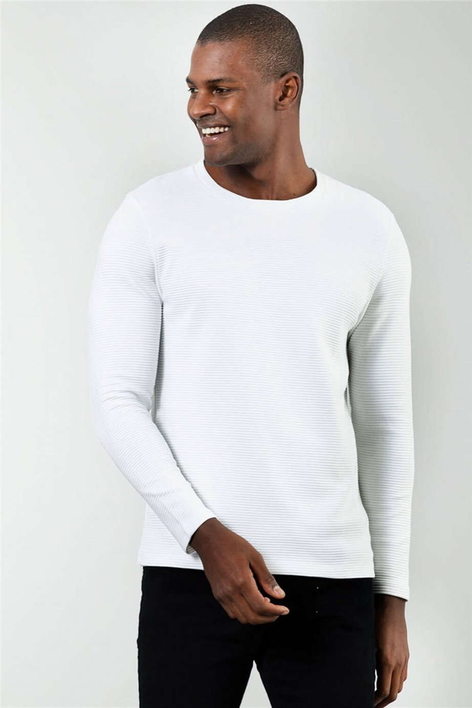 Slim Fit Dar Kesim Bisiklet Yaka Armürlü Erkek Sweatshirt