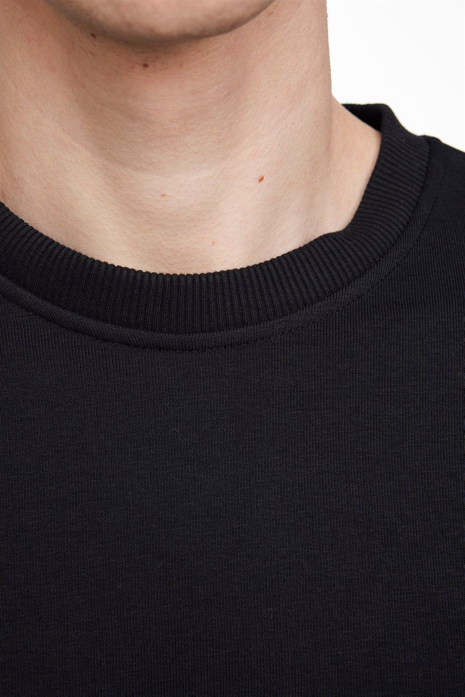 Bisiklet Yaka Basıc Unisex Siyah Sweatshirt