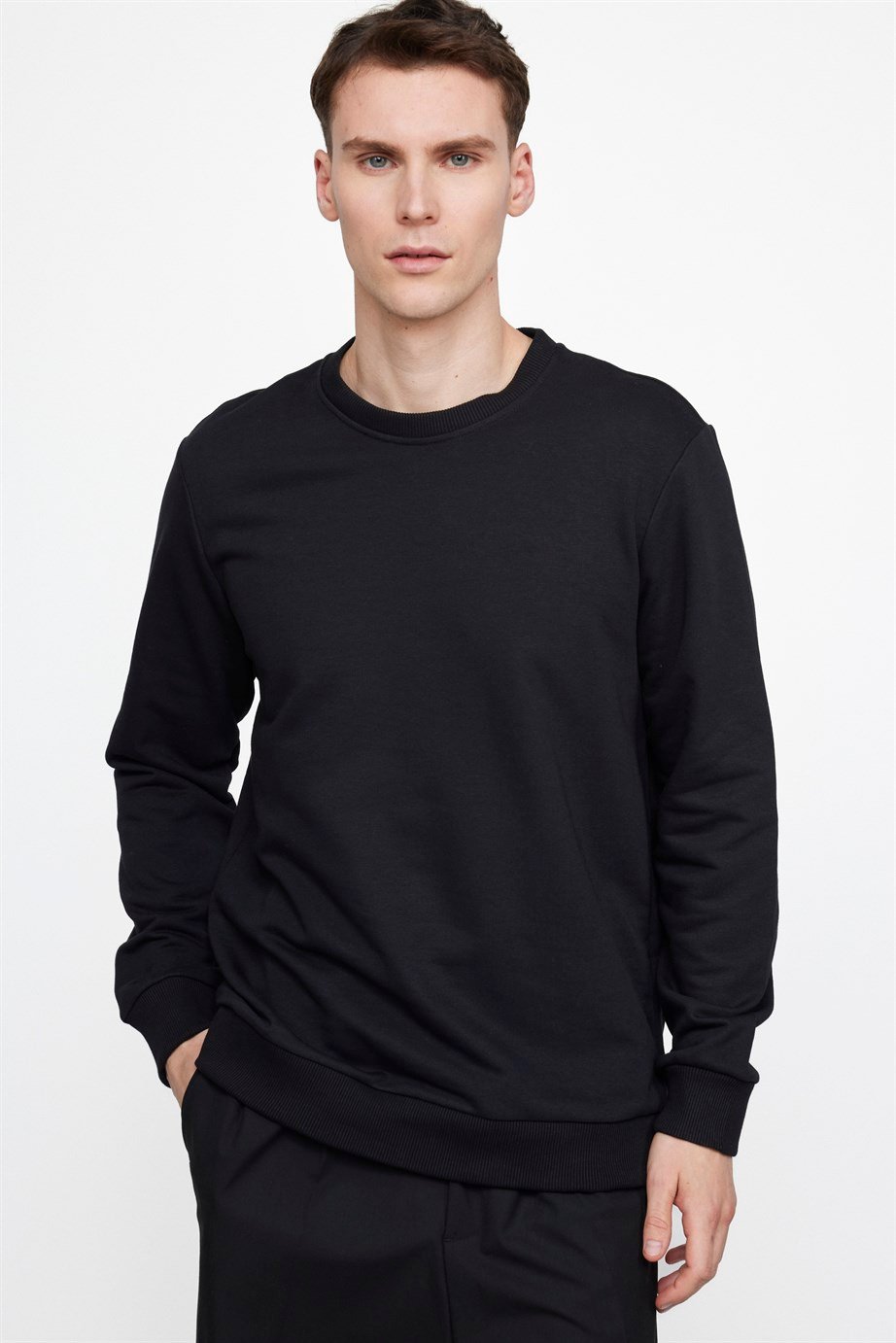 Bisiklet Yaka Basıc Unisex Siyah Sweatshirt