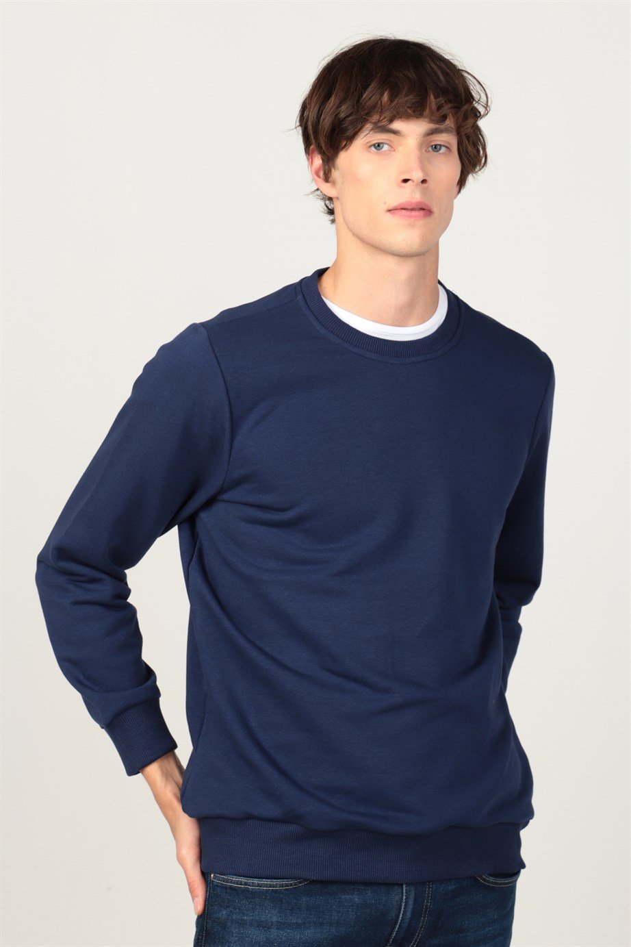 Bisiklet Yaka Basıc Unisex Sweatshirt