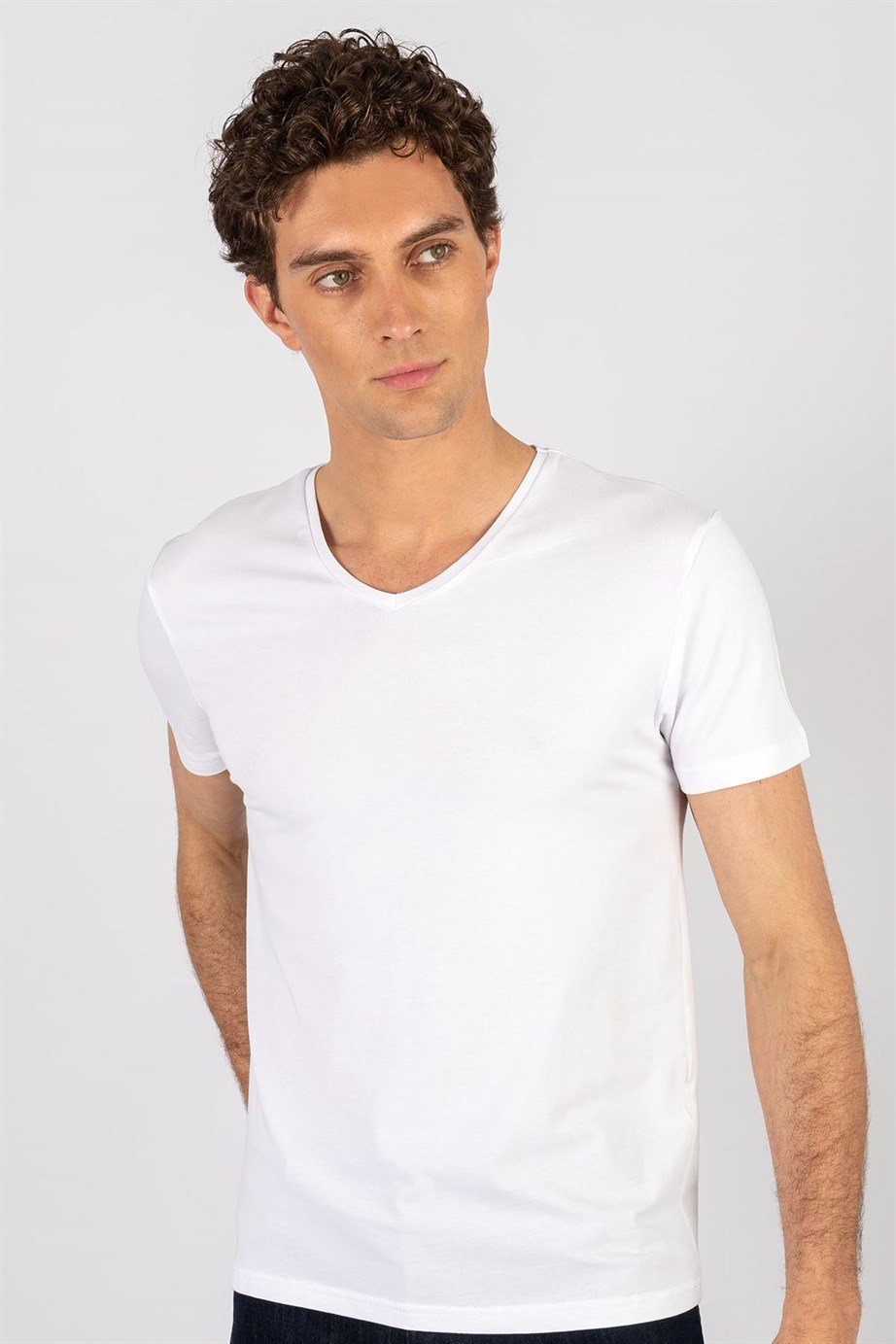 Slim Fit Dar Kesim V Yaka Düz Basıc Kısa Kol T-Shirt