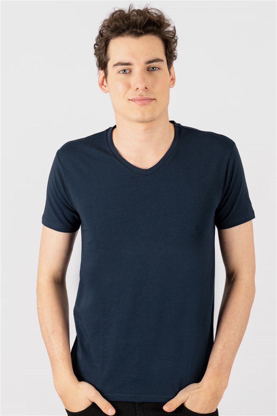 Slim Fit Dar Kesim V Yaka Düz Basıc Kısa Kol T-Shirt