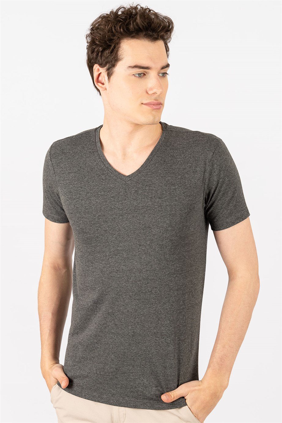 Slim Fit Dar Kesim V Yaka Düz Basıc Kısa Kol T-Shirt