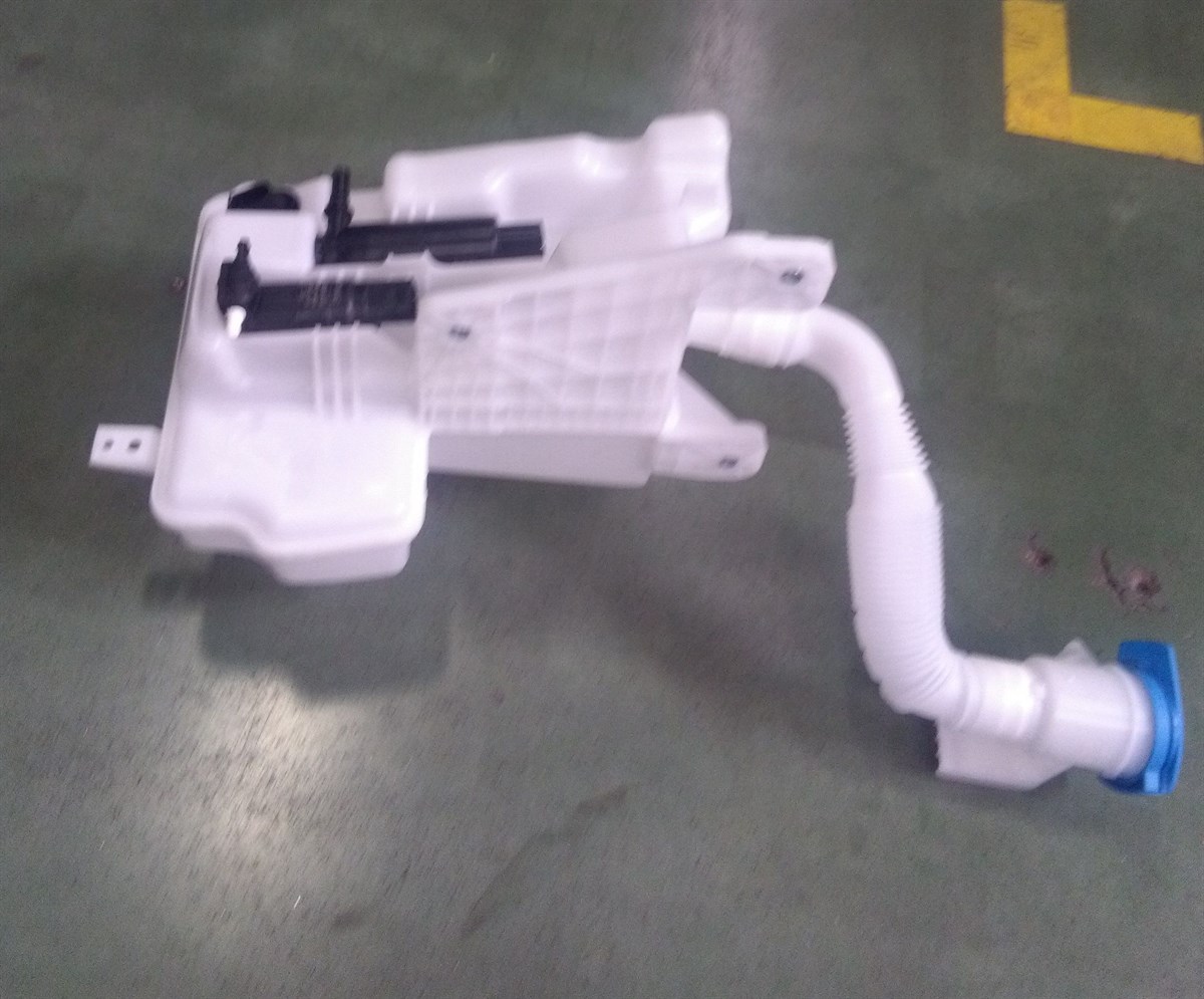 Cam Suyu Tankı VW Passat 2010-