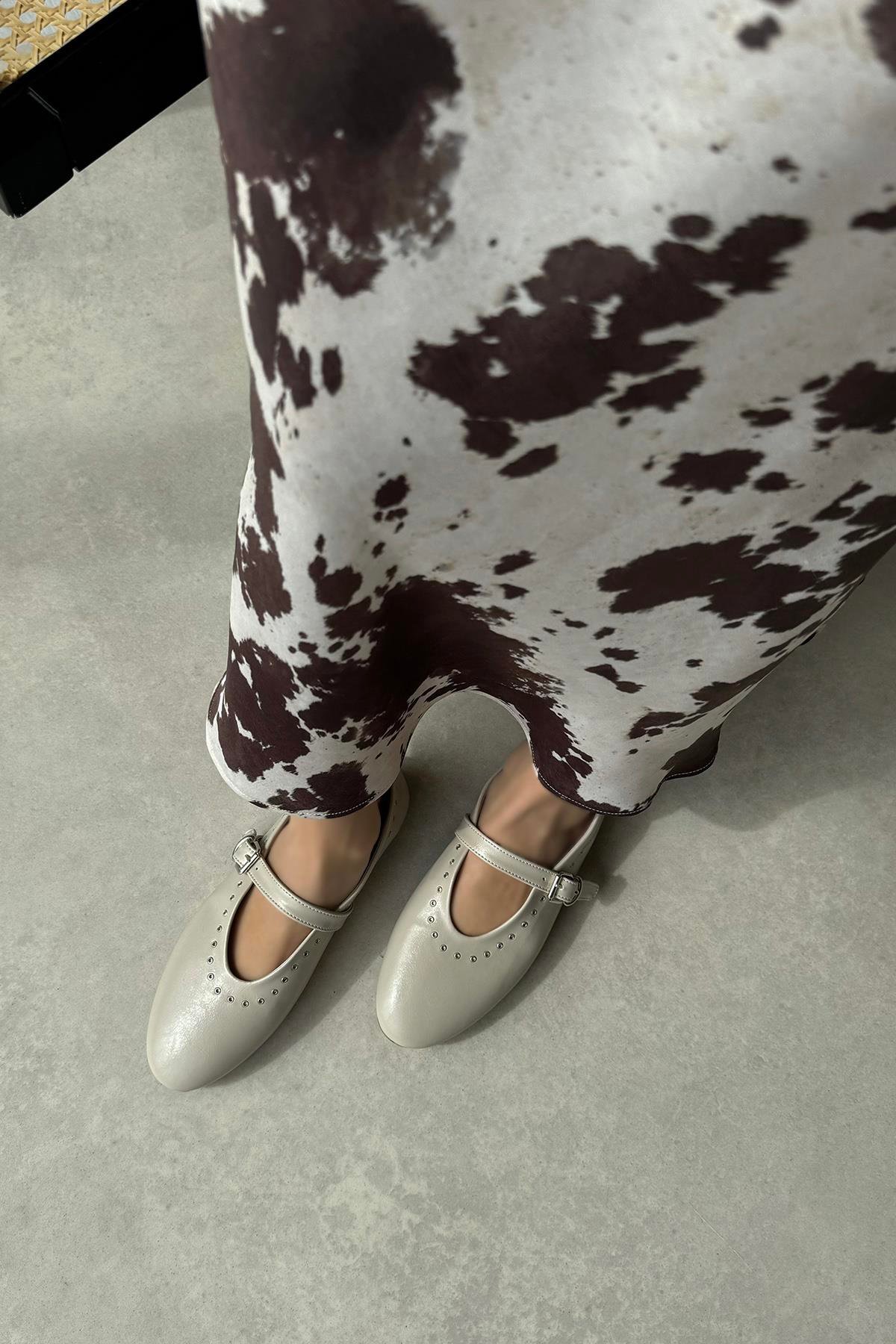 Abner  Kadın Drop Detay Kırışık Deri Babet Bej