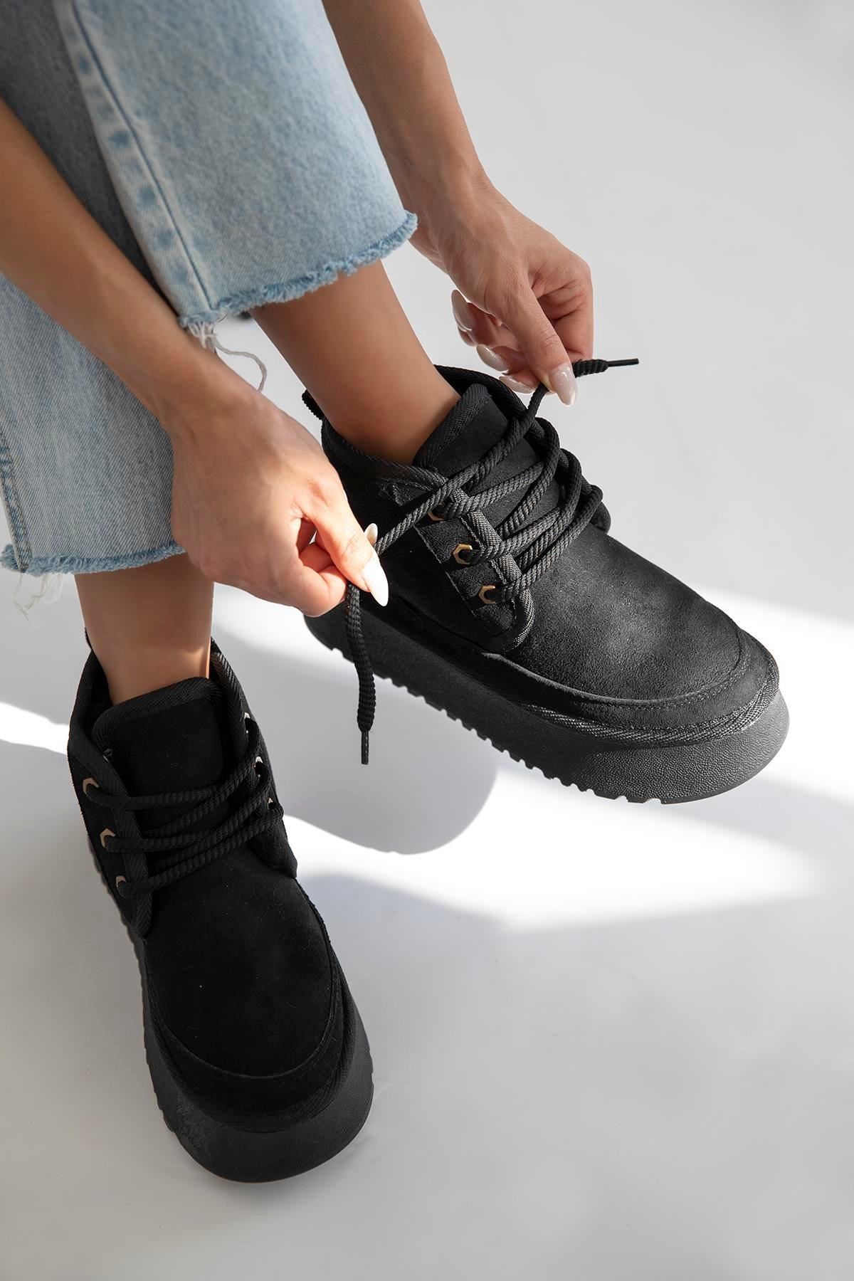 Ansel  Kadın  İçi Tüylü Kalın Taban  Süet  Bot Siyah