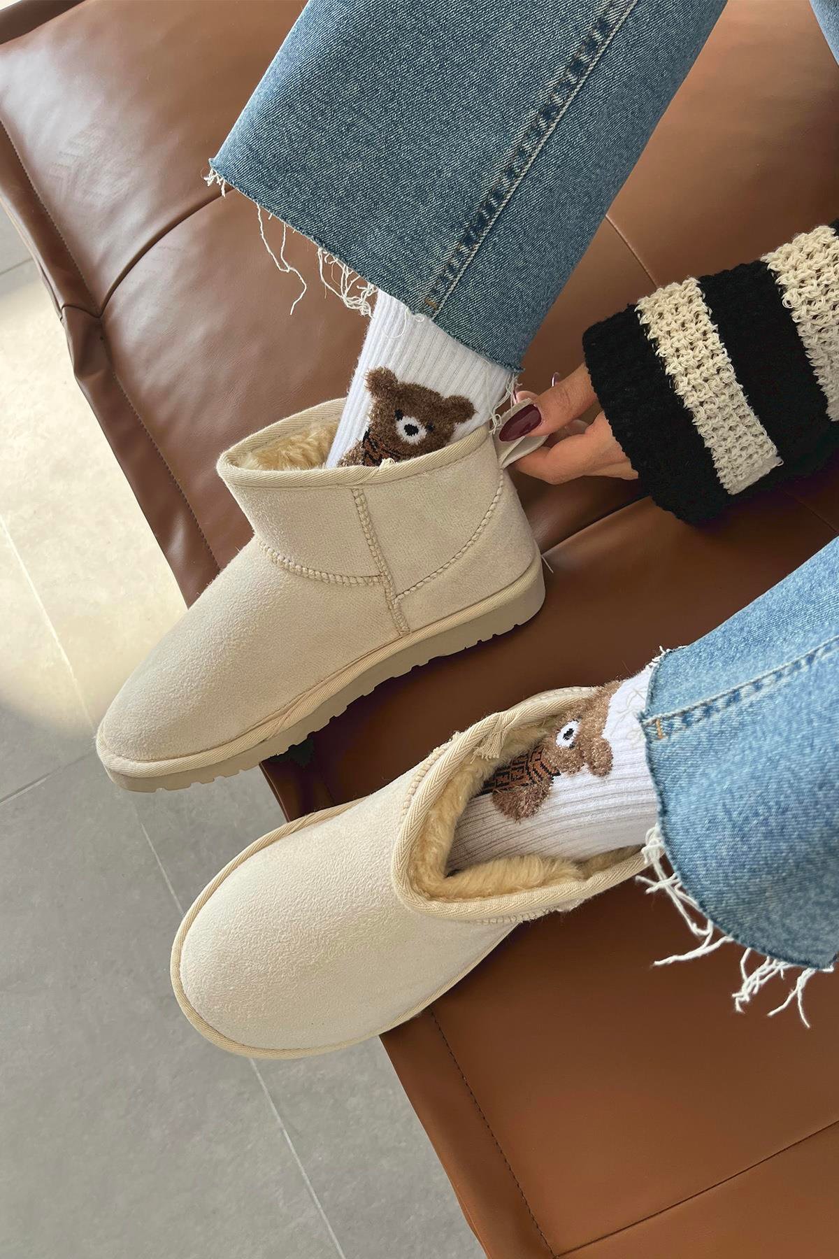 Asia Kadın  İçi Tüylü Kalın Taban  Süet Yarım  Bot Bej