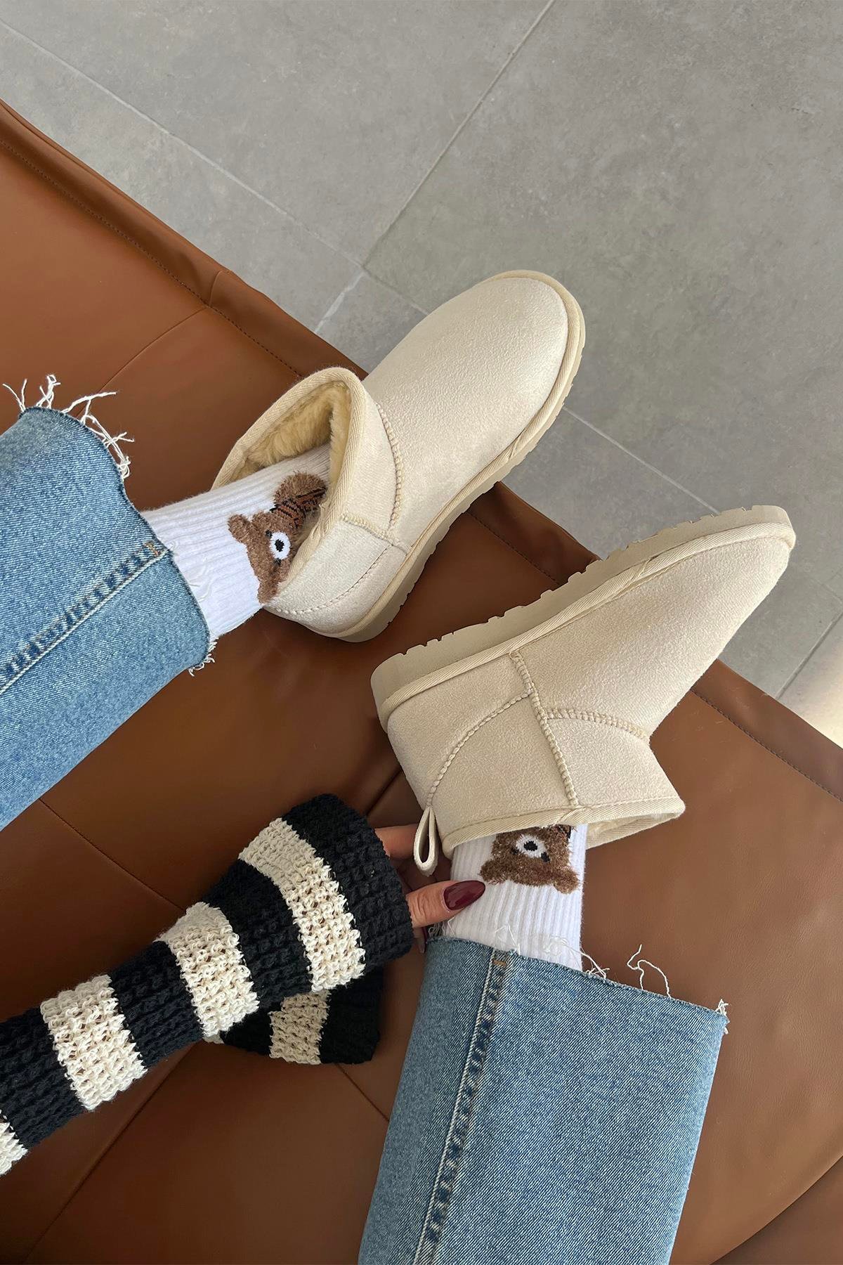 Asia Kadın  İçi Tüylü Kalın Taban  Süet Yarım  Bot Bej