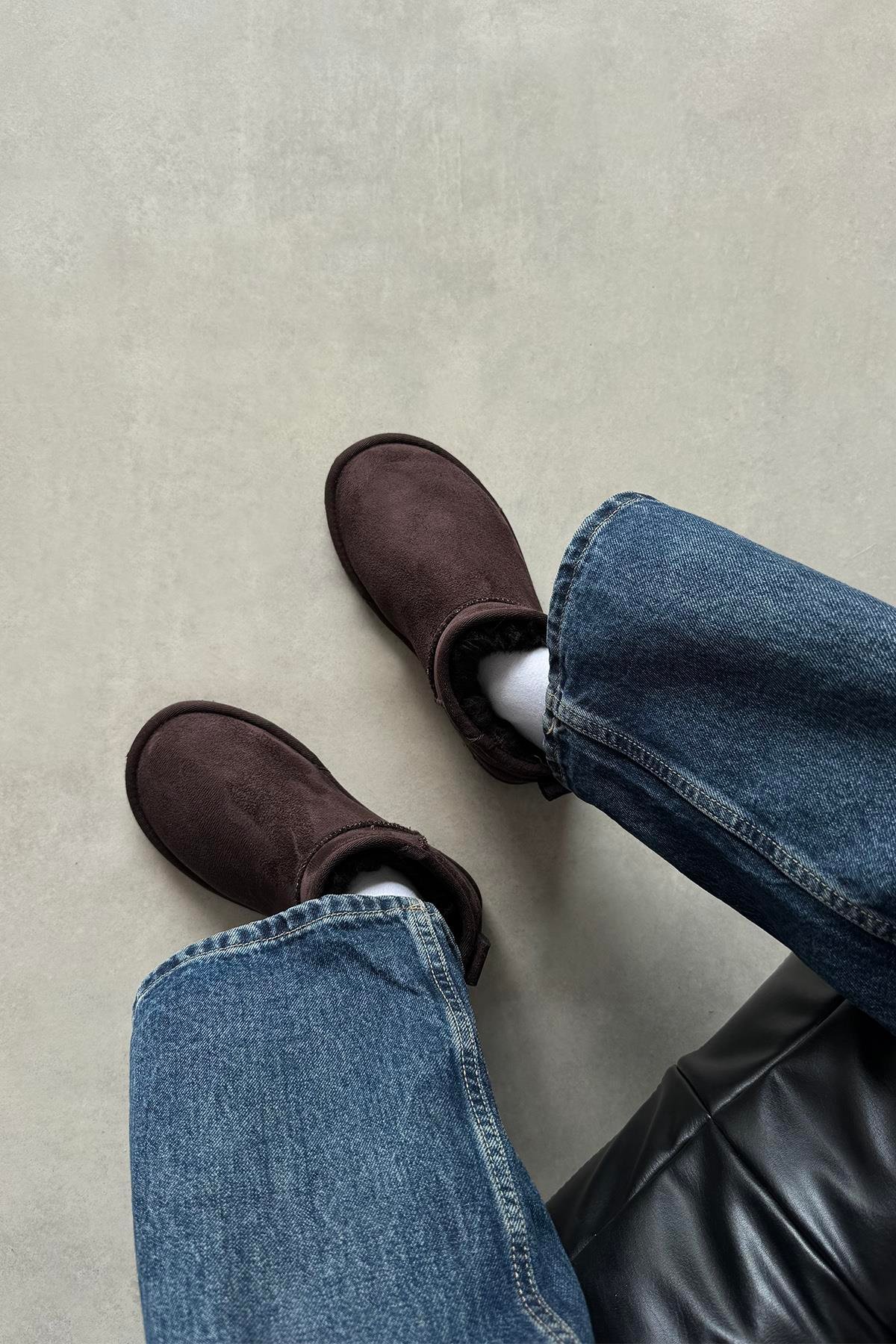 Asia Kadın  İçi Tüylü Kalın Taban  Süet Yarım  Bot Kahve