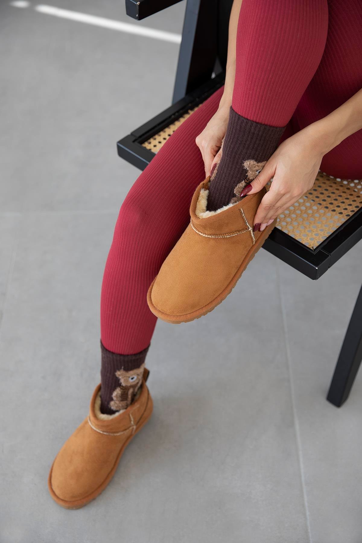Asia Kadın  İçi Tüylü Kalın Taban  Süet Yarım  Bot Taba