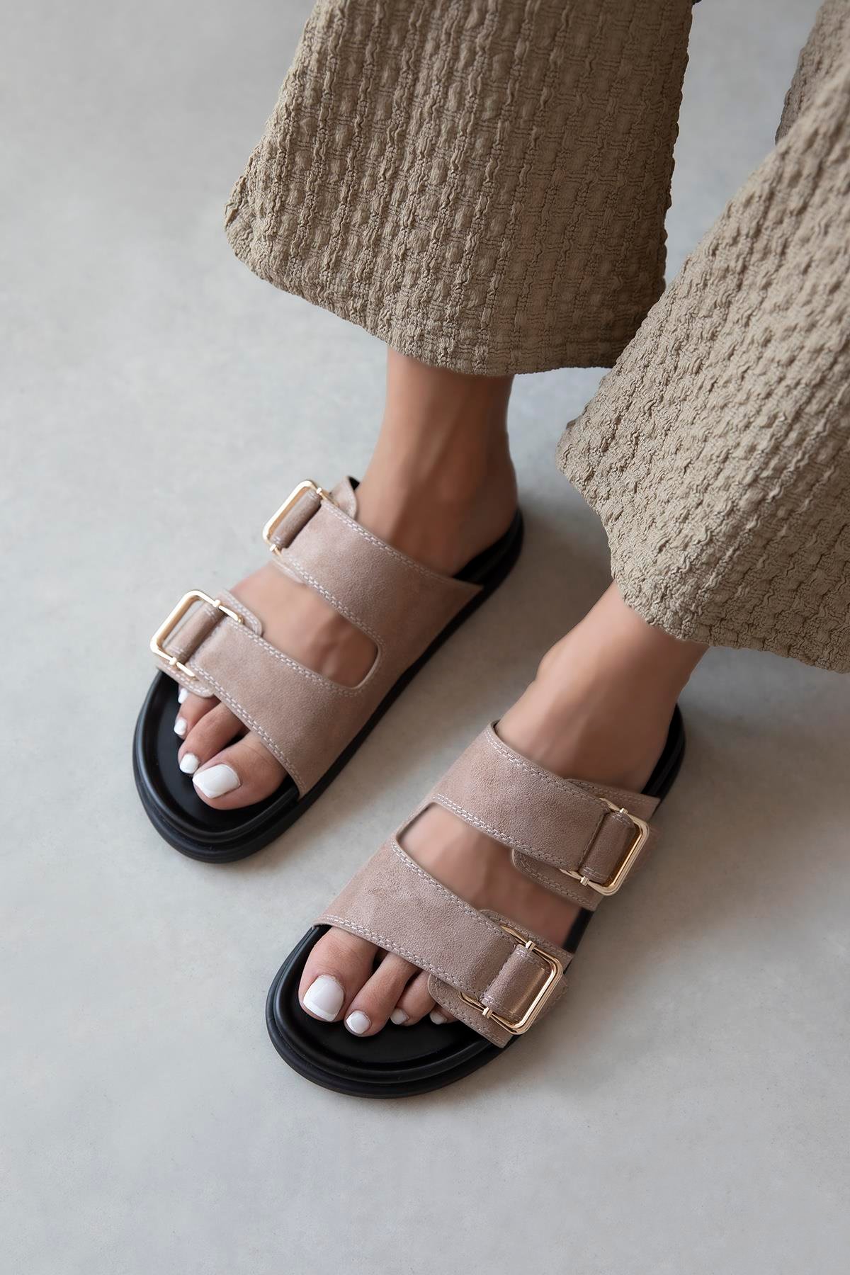 Axel Kadın Toka Detay Günlük Konfor Süet Terlik Vizon