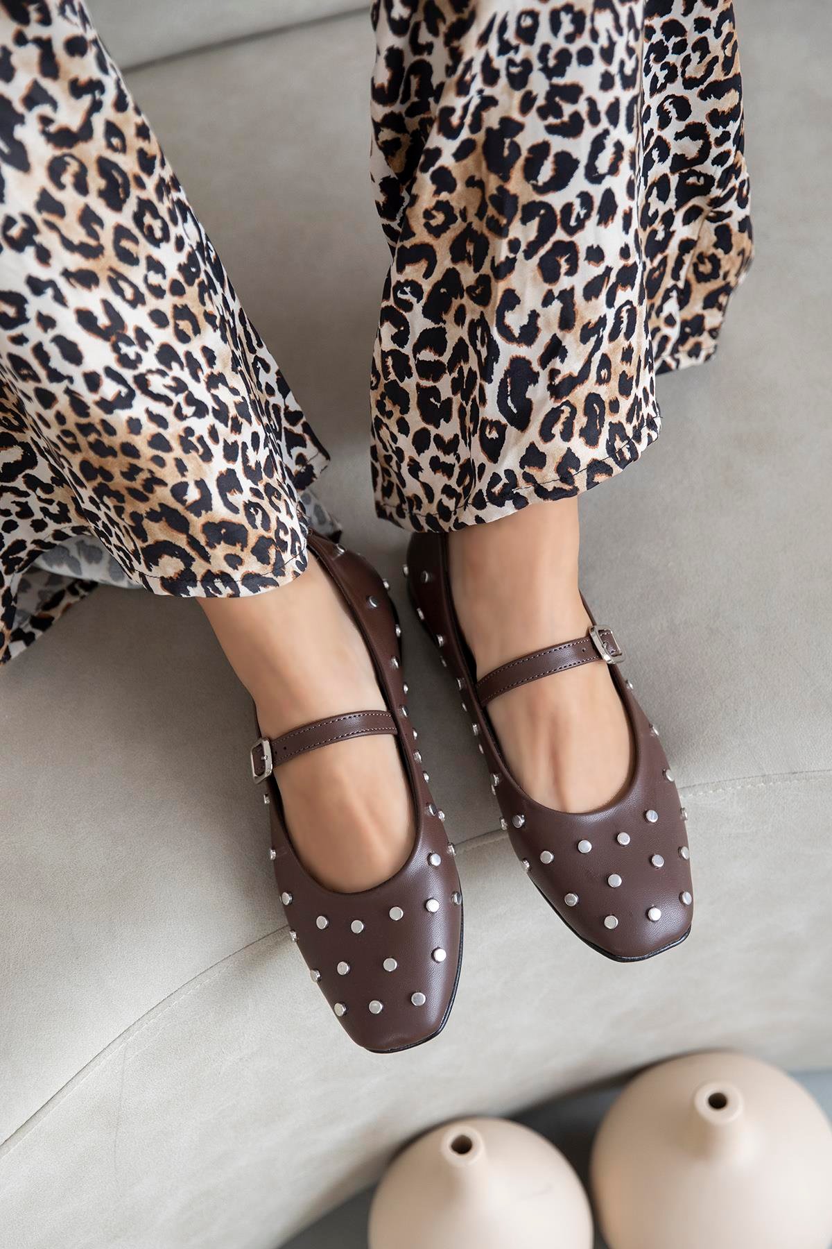 Azure Kadın  Drop  Detay  Deri  Babet Kahve