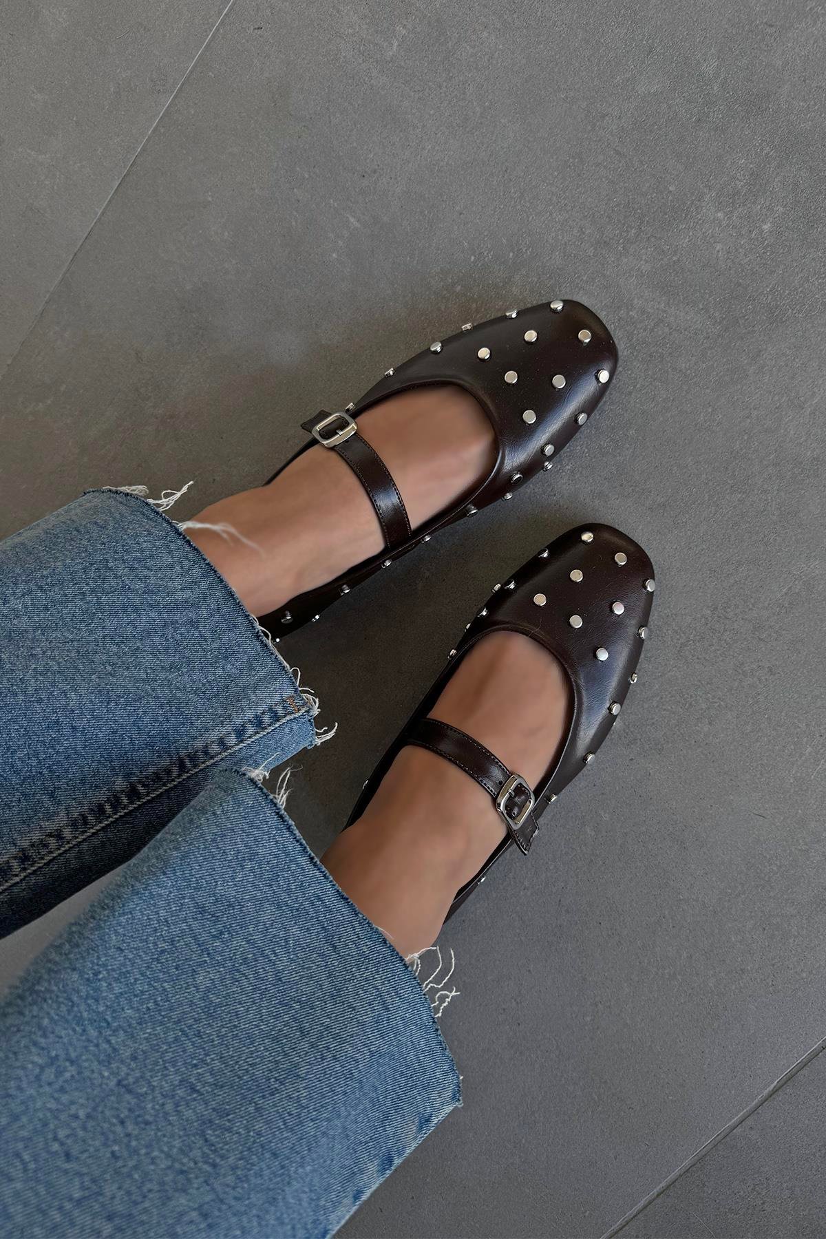 Azure Kadın Drop Detay Kırışık Deri Babet Kahve