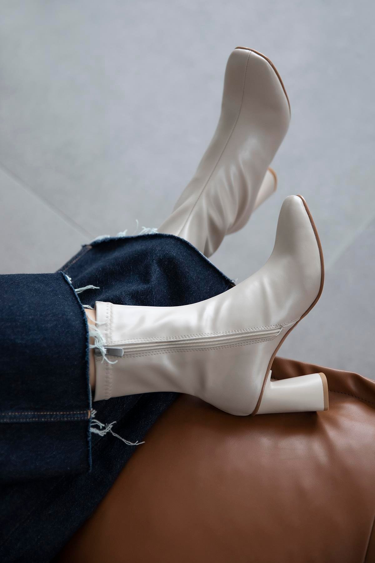 Beck  Kadın  Küt Kalıp Streç Deri Bot Bej