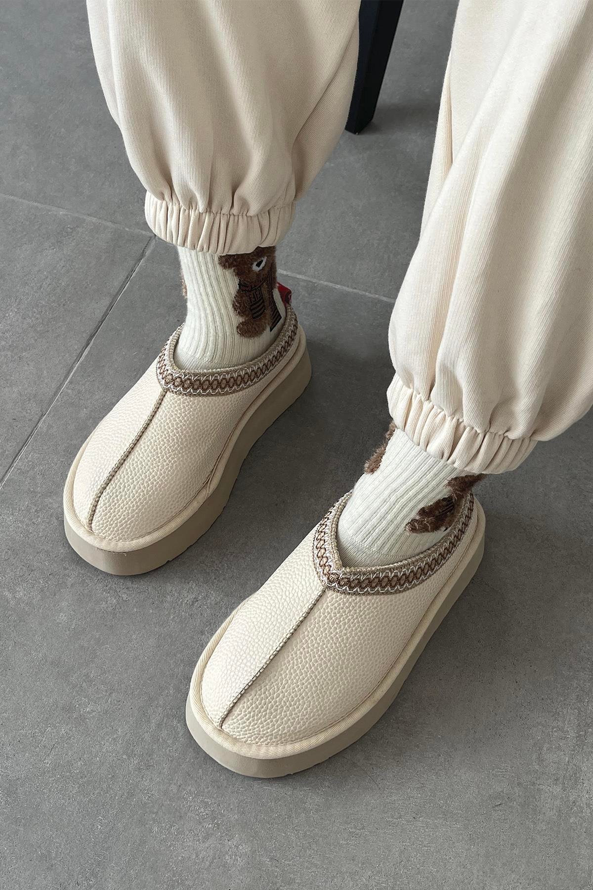 Belis Kadın Düz Taban  Cilt Deri Ev Terliği Bej