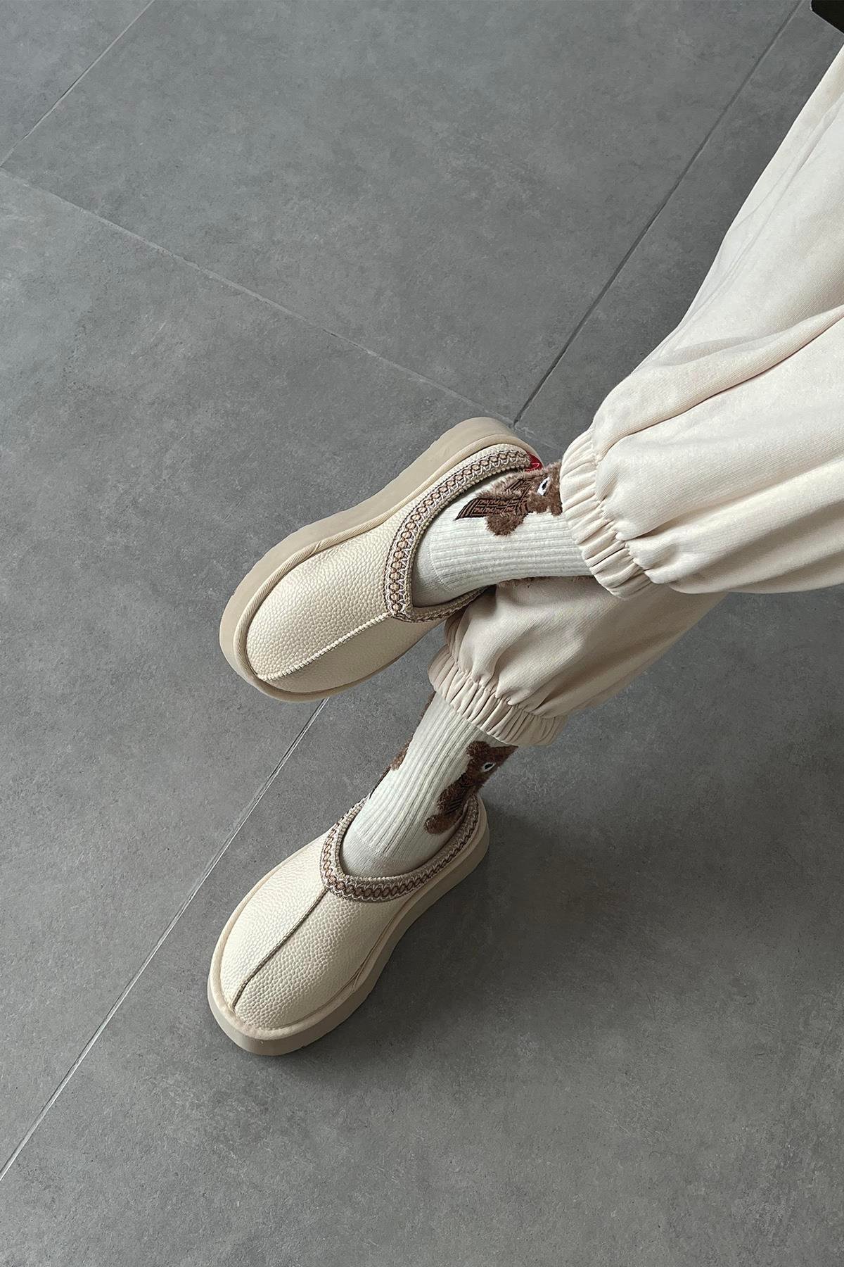 Belis Kadın Düz Taban  Cilt Deri Ev Terliği Bej