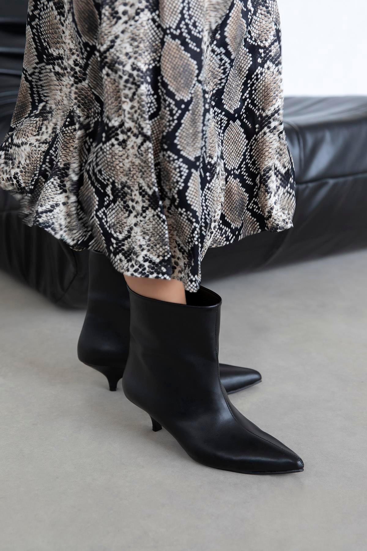 Bella Kadın Pino Ökce Deri Bot Siyah