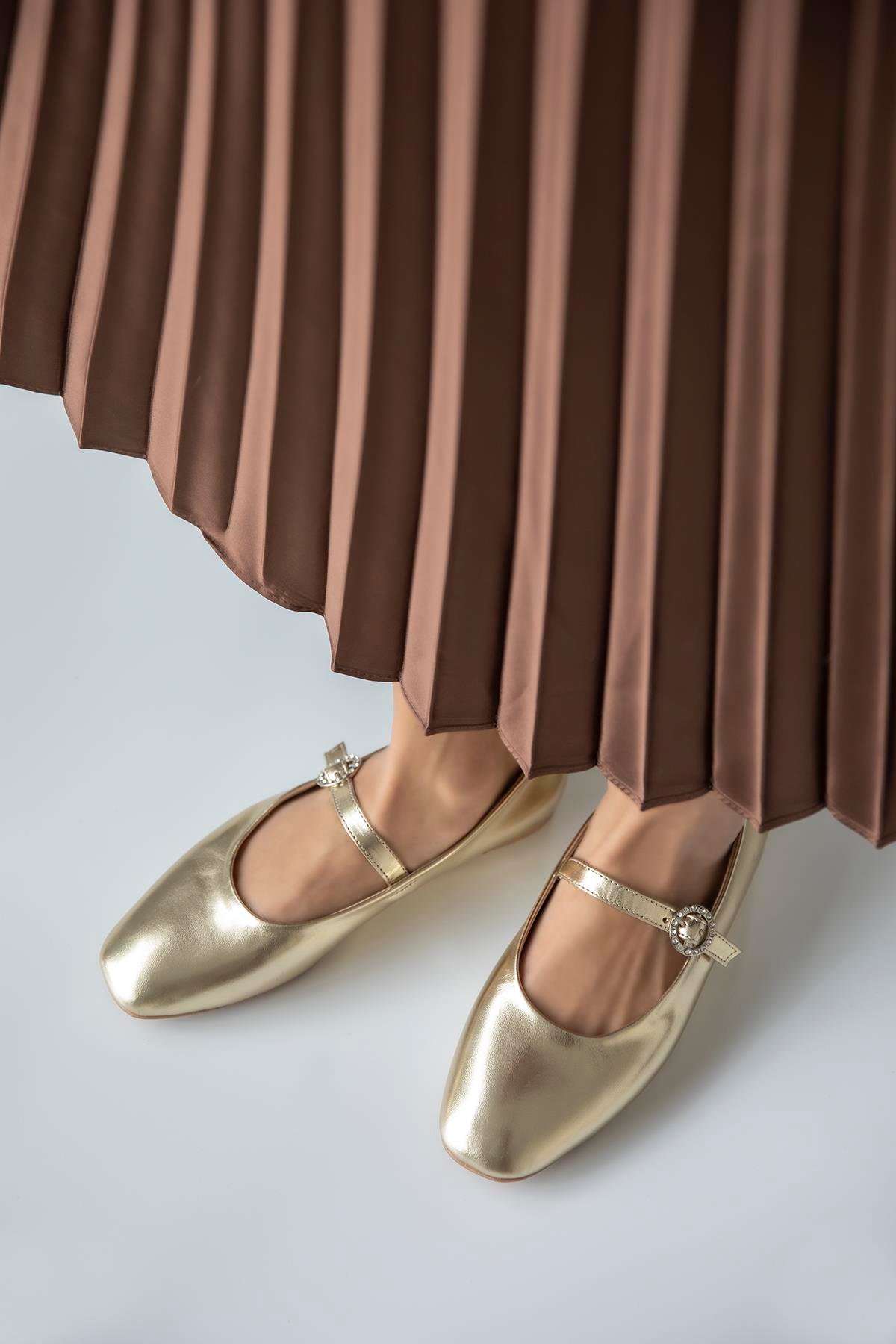 Berny  Kadın  Kemer  Detay  Deri  Babet Altın