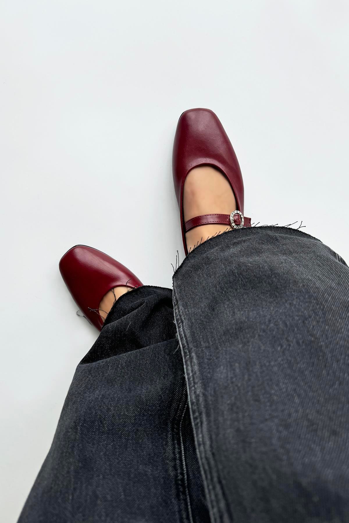 Berny  Kadın  Kemer  Detay  Deri  Babet Bordo