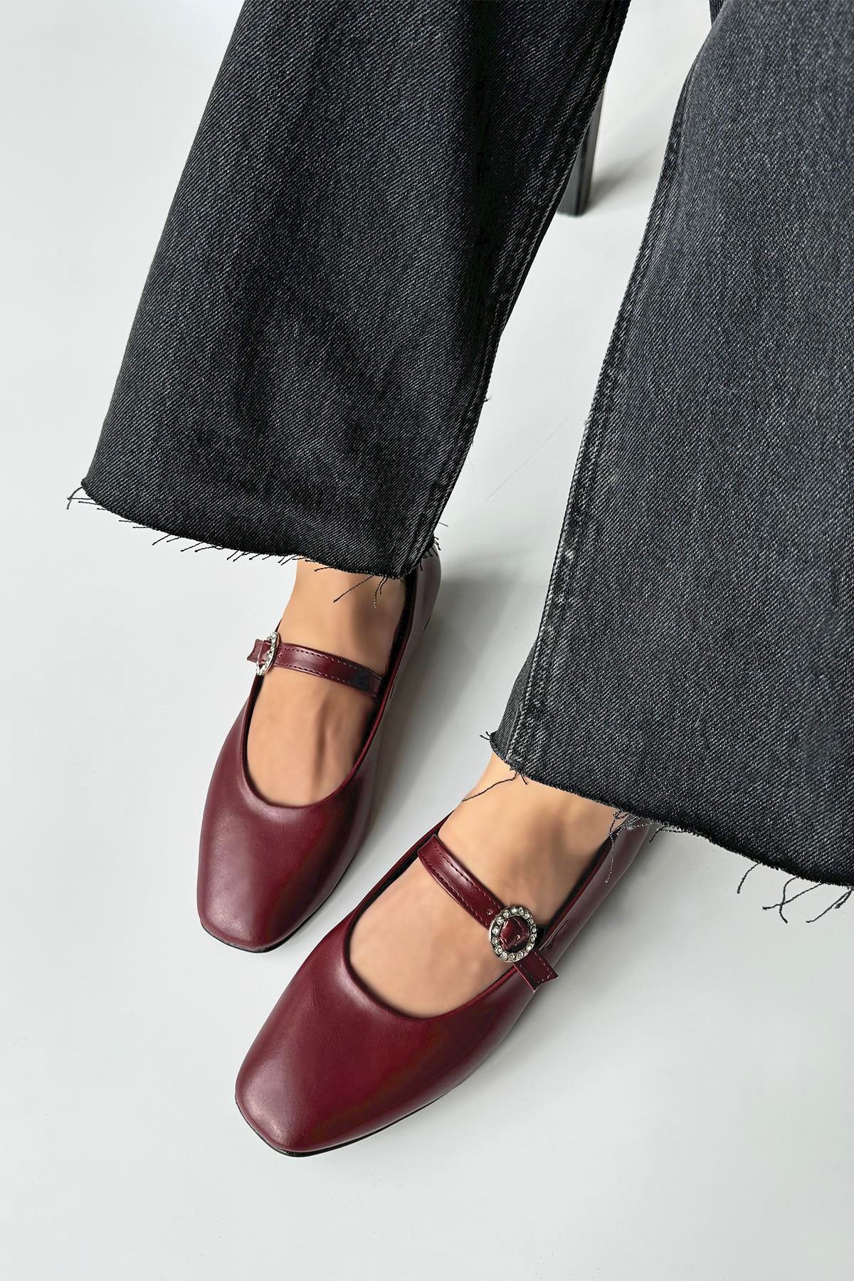 Berny  Kadın  Kemer  Detay  Deri  Babet Bordo