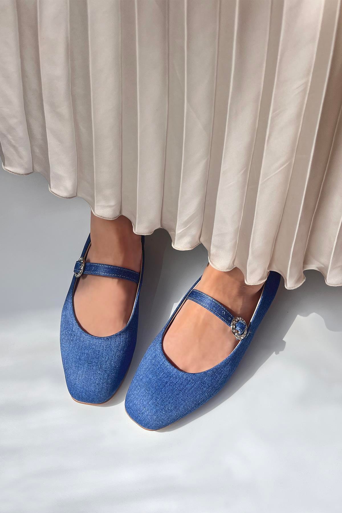 Berny  Kadın  Kemer  Detay  Kumaş  Babet Kot Mavi