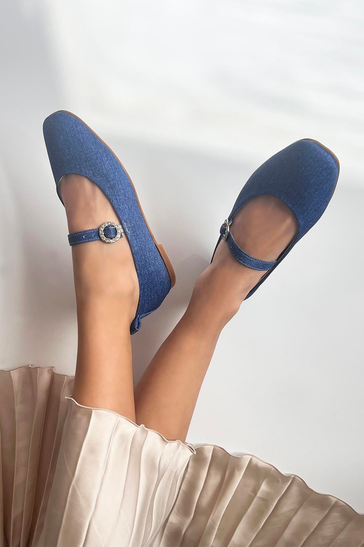 Berny  Kadın  Kemer  Detay  Kumaş  Babet Kot Mavi