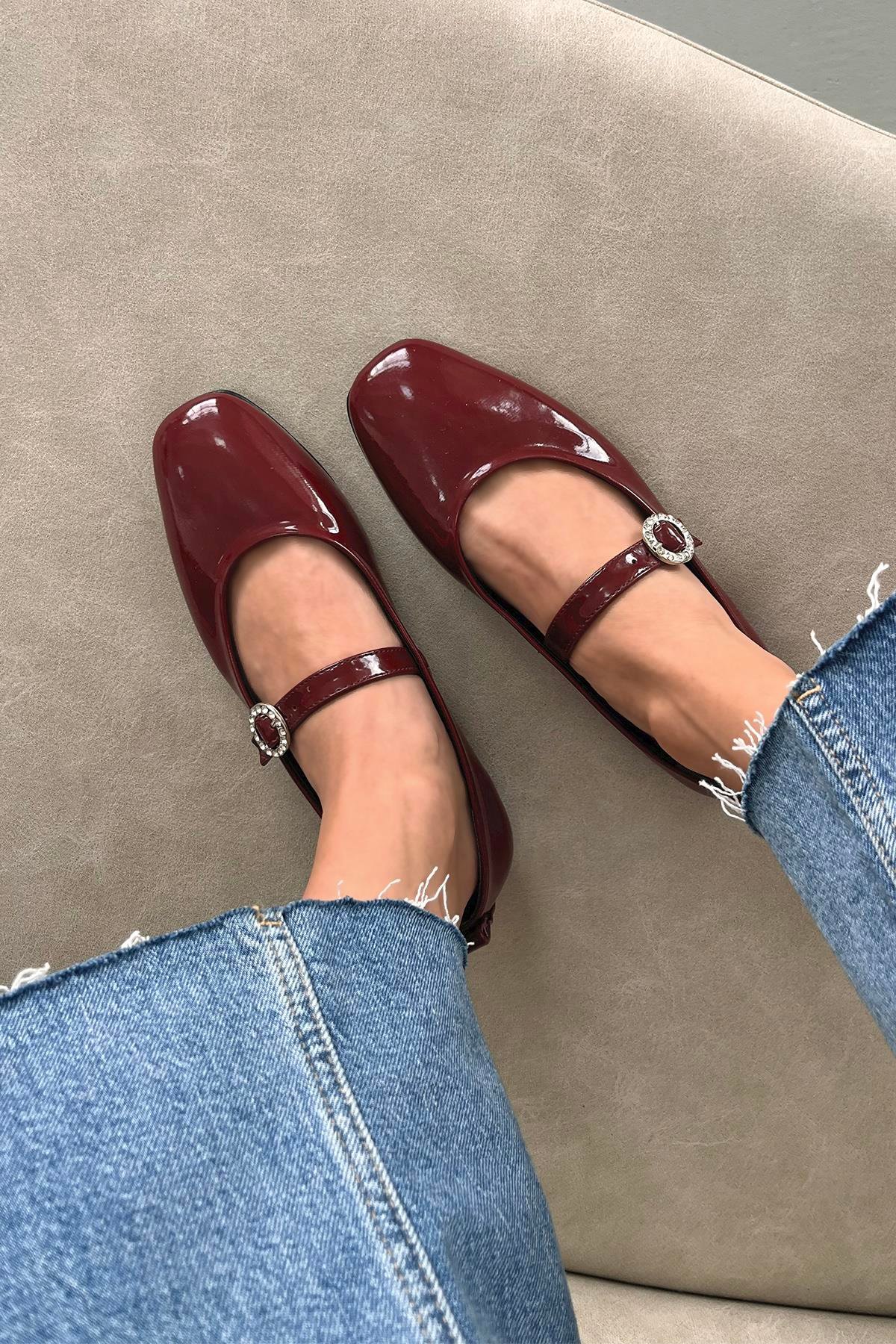 Berny  Kadın  Kemer  Detay  Rugan  Babet Bordo