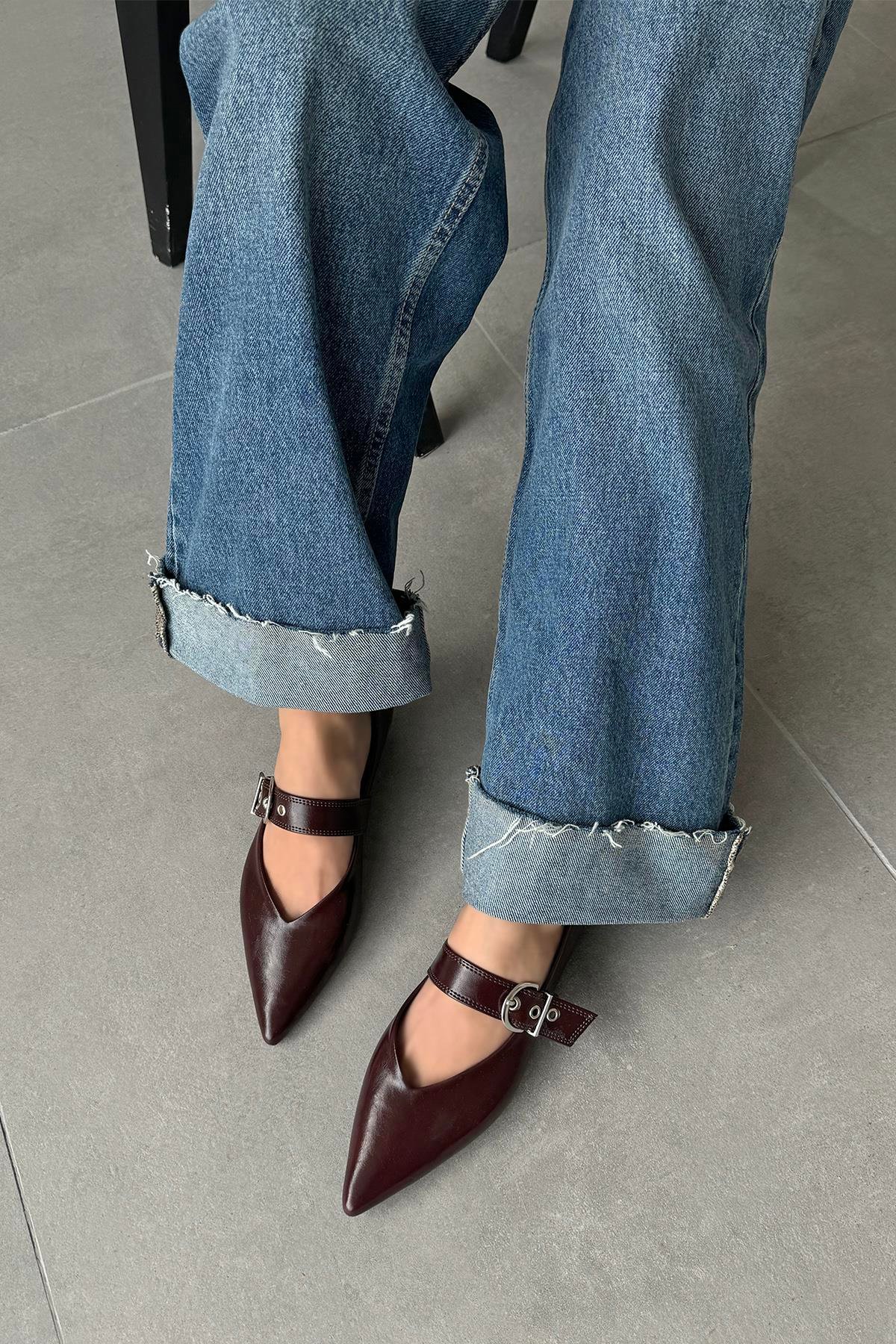 Bruno Kadın Kemer Detay Kırışık Deri Babet Bordo