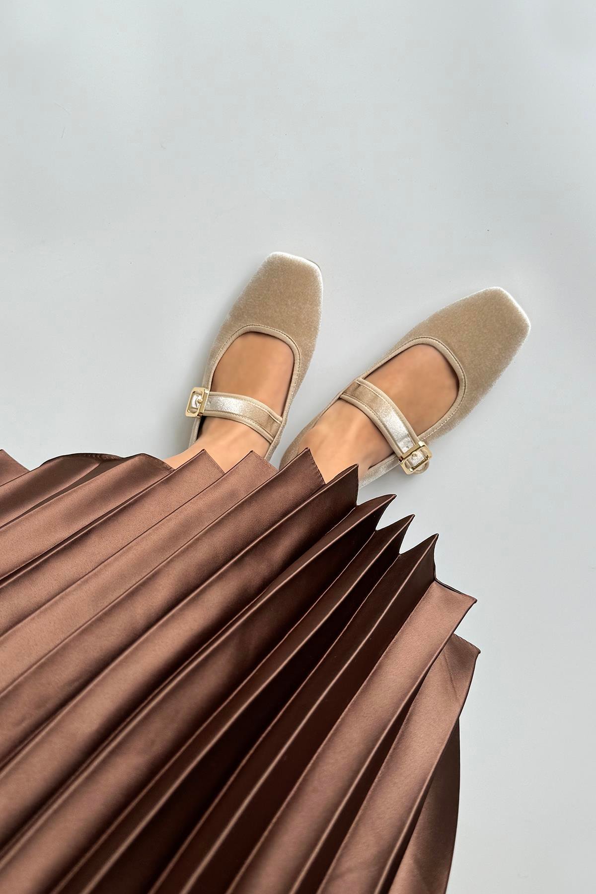 Carlisa Kadın  Kemer  Detay  Kadife   Babet Bej