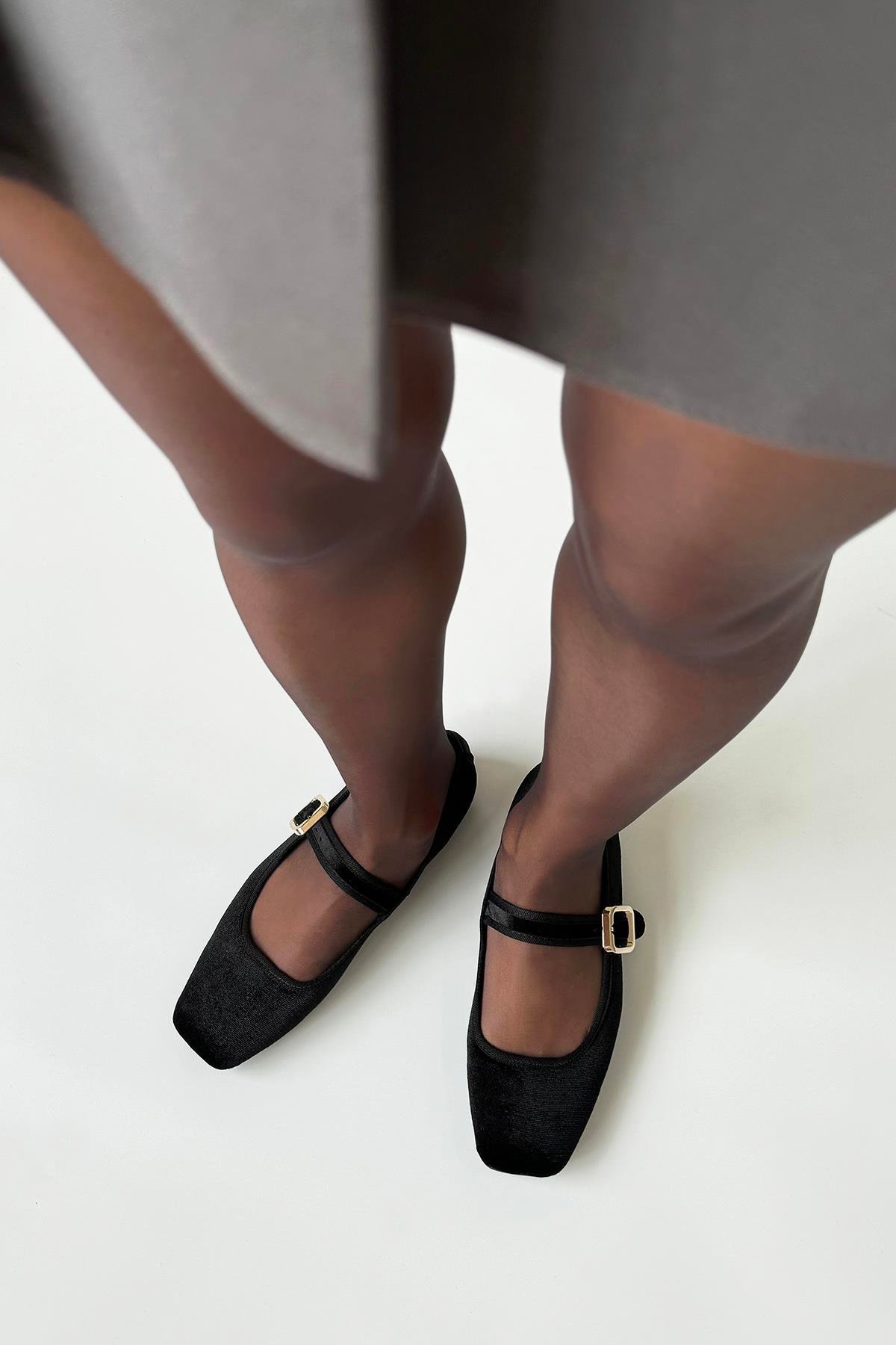 Carlisa Kadın  Kemer  Detay  Kadife   Babet Siyah