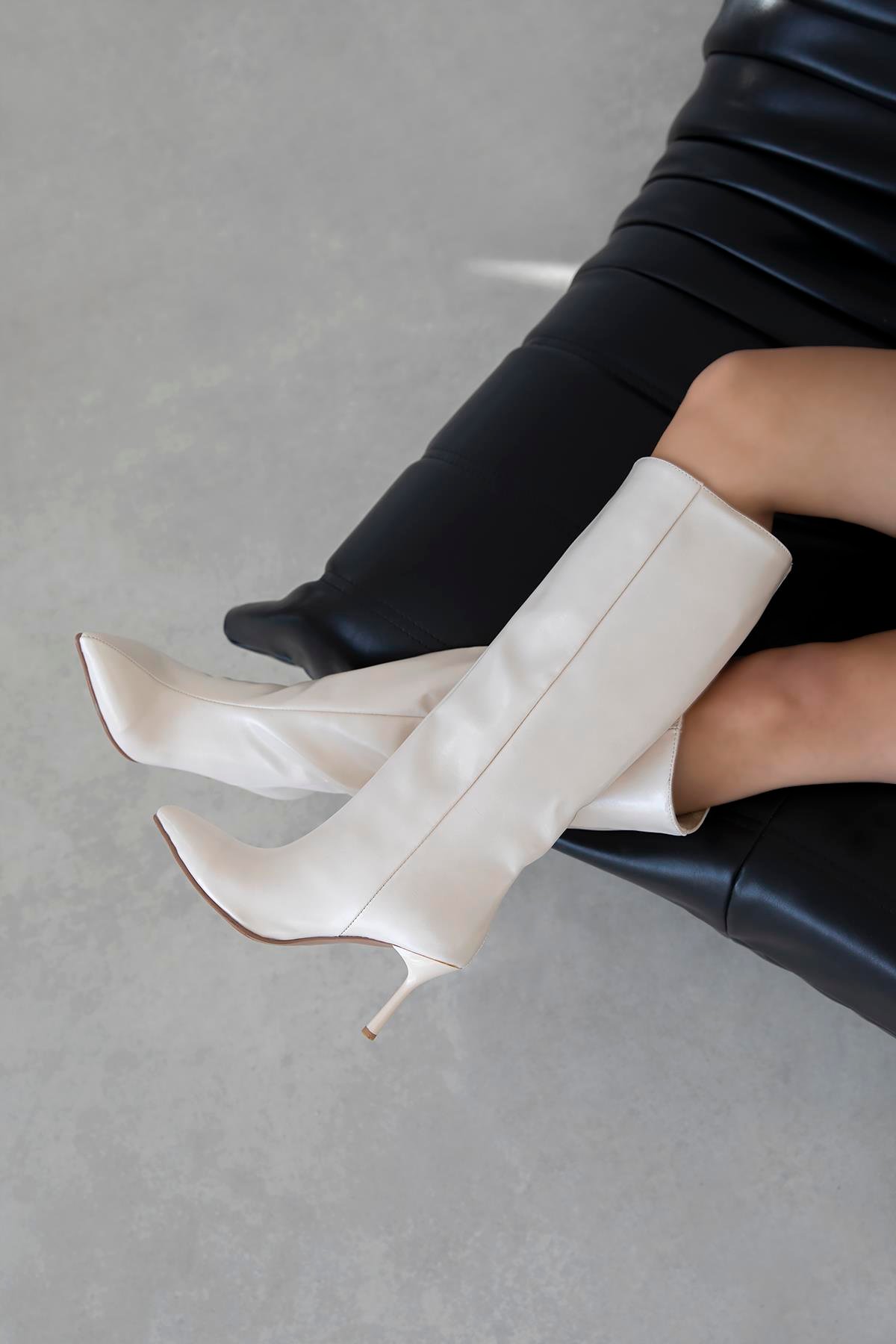 Clara Kadın Kırışık Deri Çizme Bej