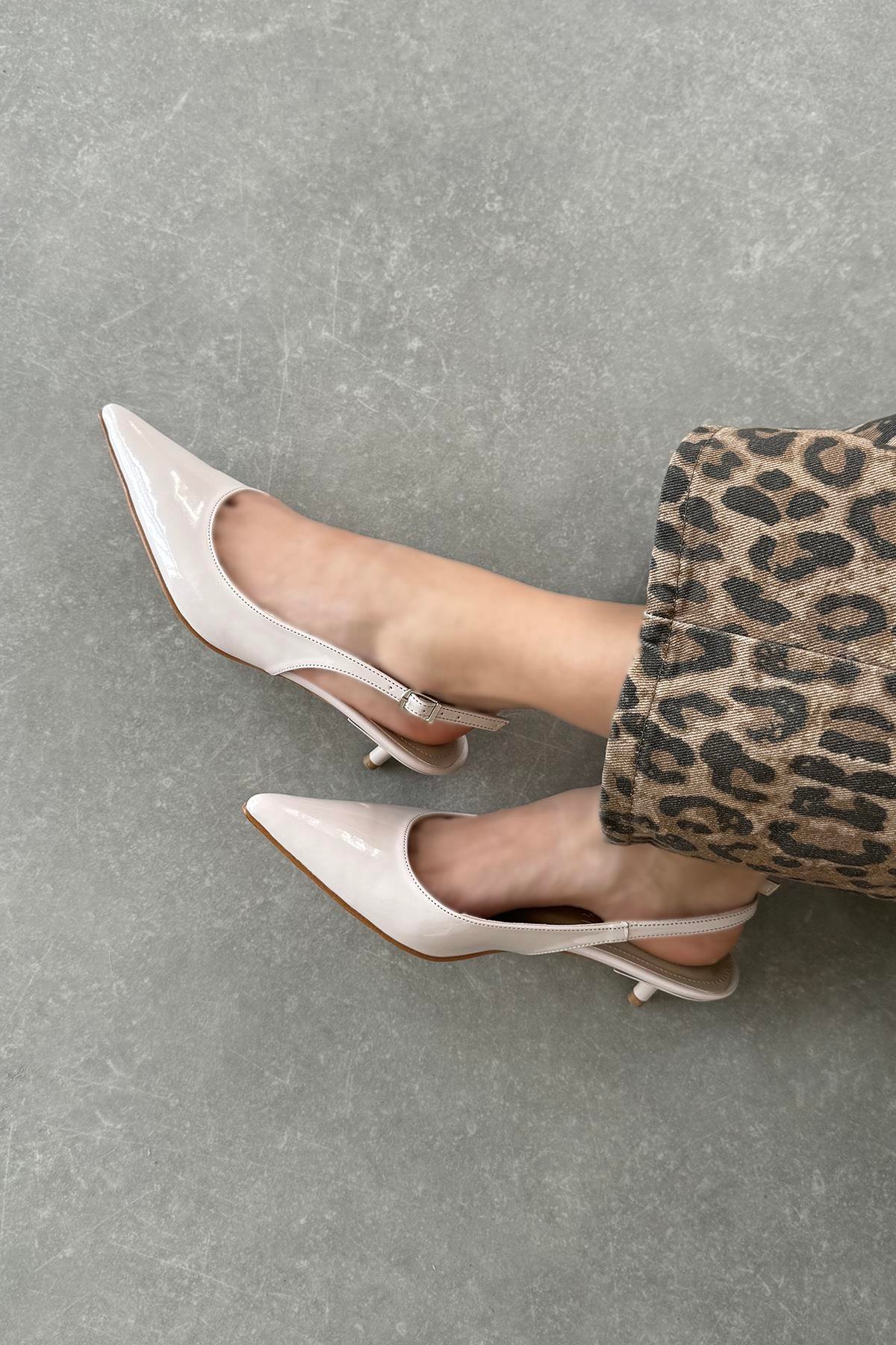 Cuesta  Kadın Topuklu Rugan  Ayakkabı Bej