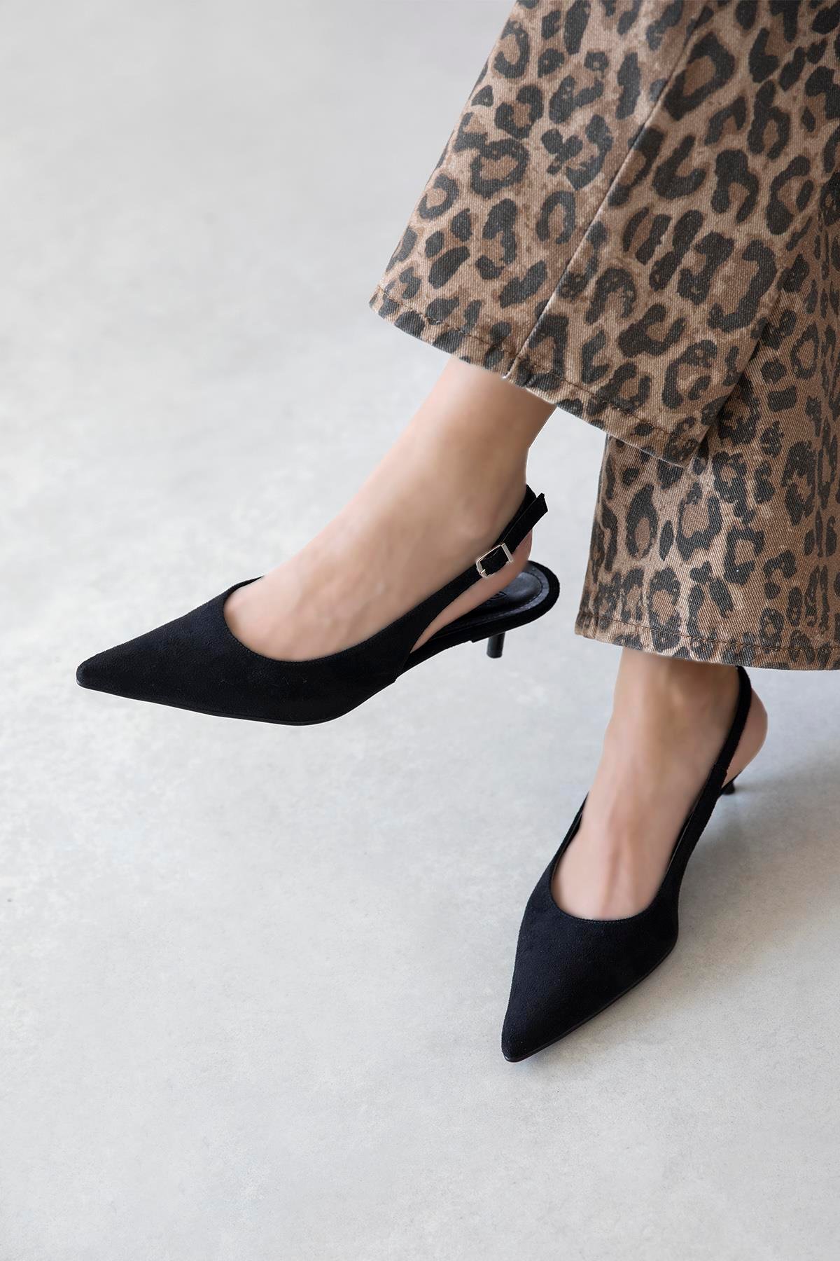 Cuesta  Kadın Topuklu Süet  Ayakkabı Siyah