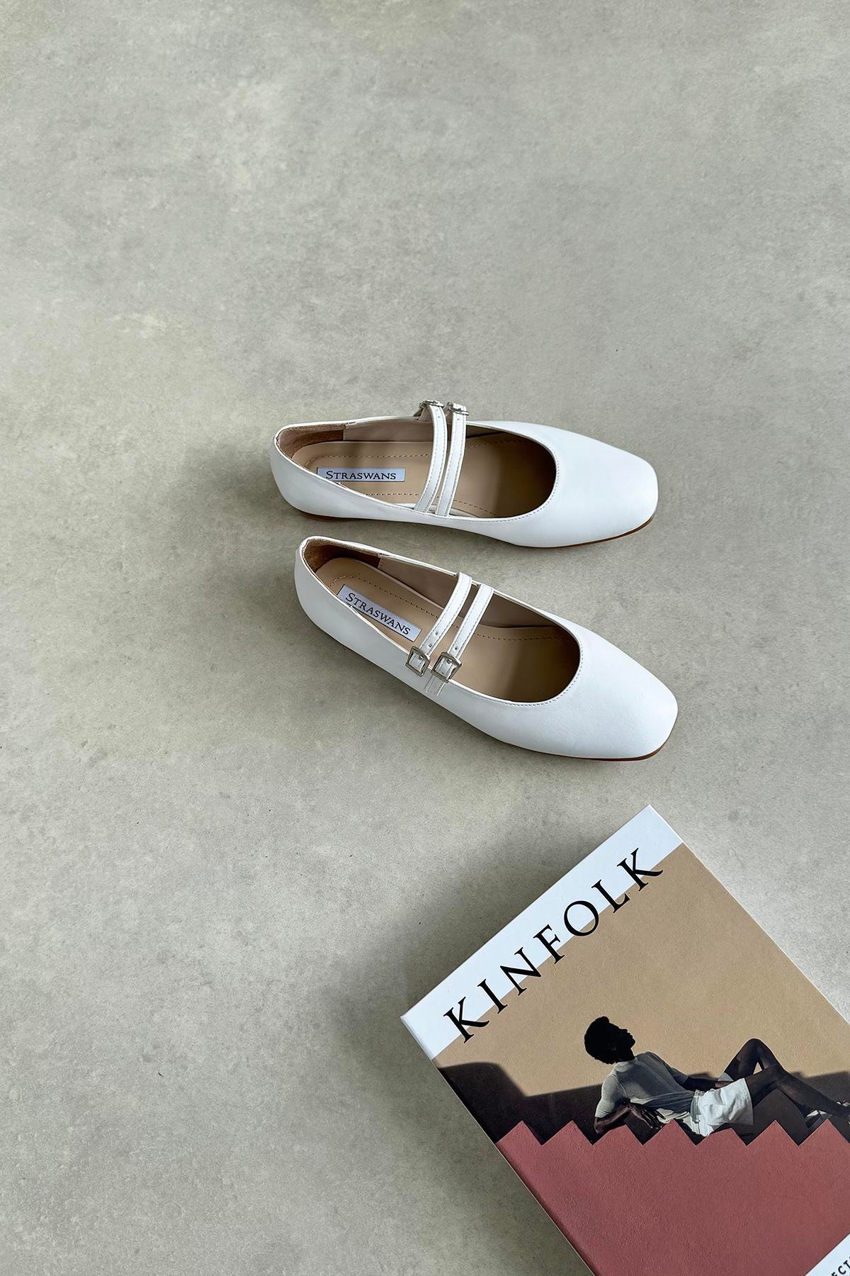 Elvira   Kadın  Kemer  Detay  Deri  Babet Beyaz