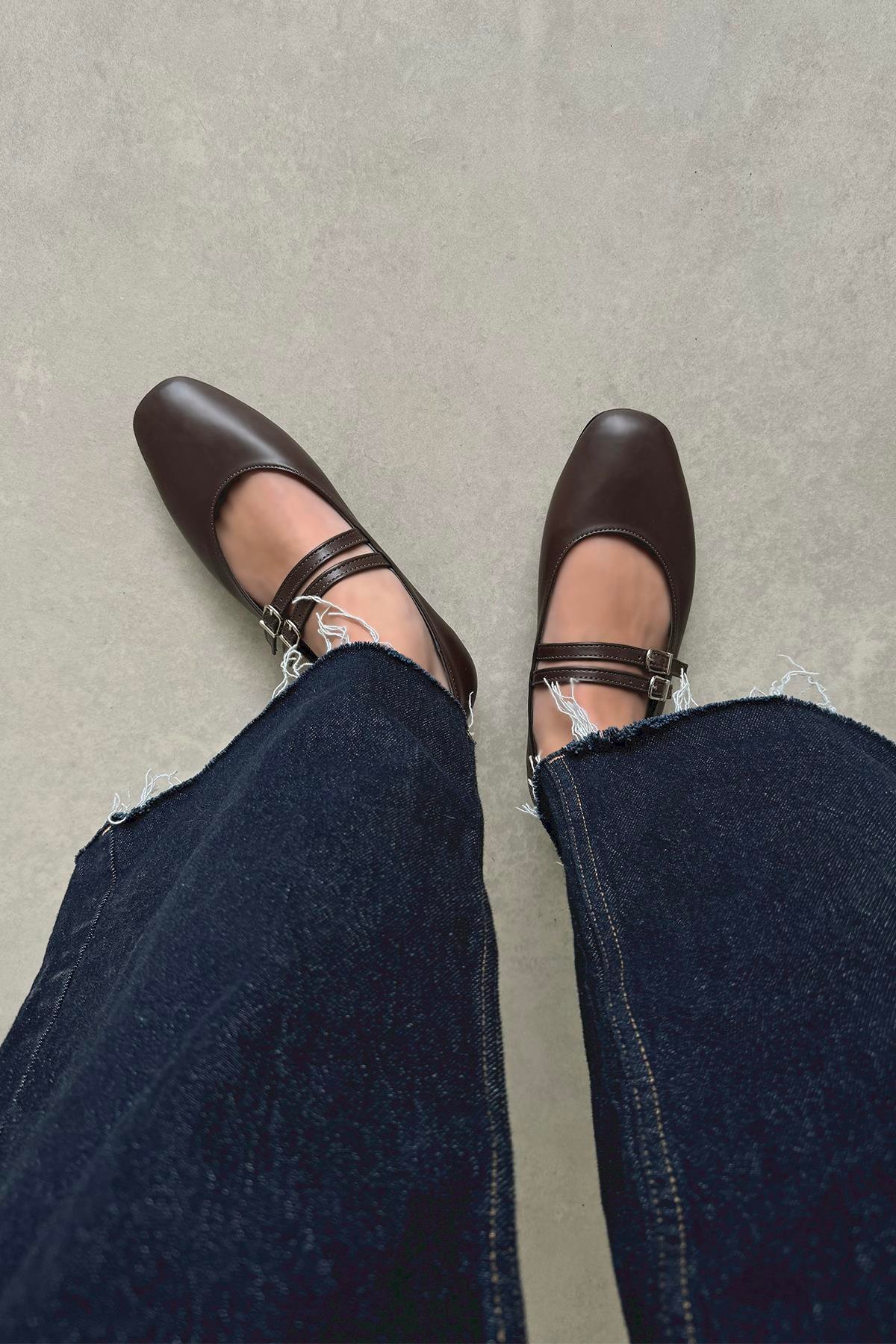 Elvira   Kadın  Kemer  Detay  Deri  Babet Kahve