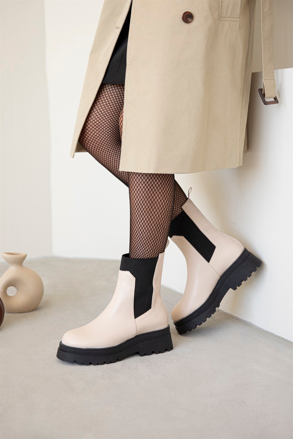 Embers Kadın Lastik Detay  Deri  Postal  Bot Bej-Siyah