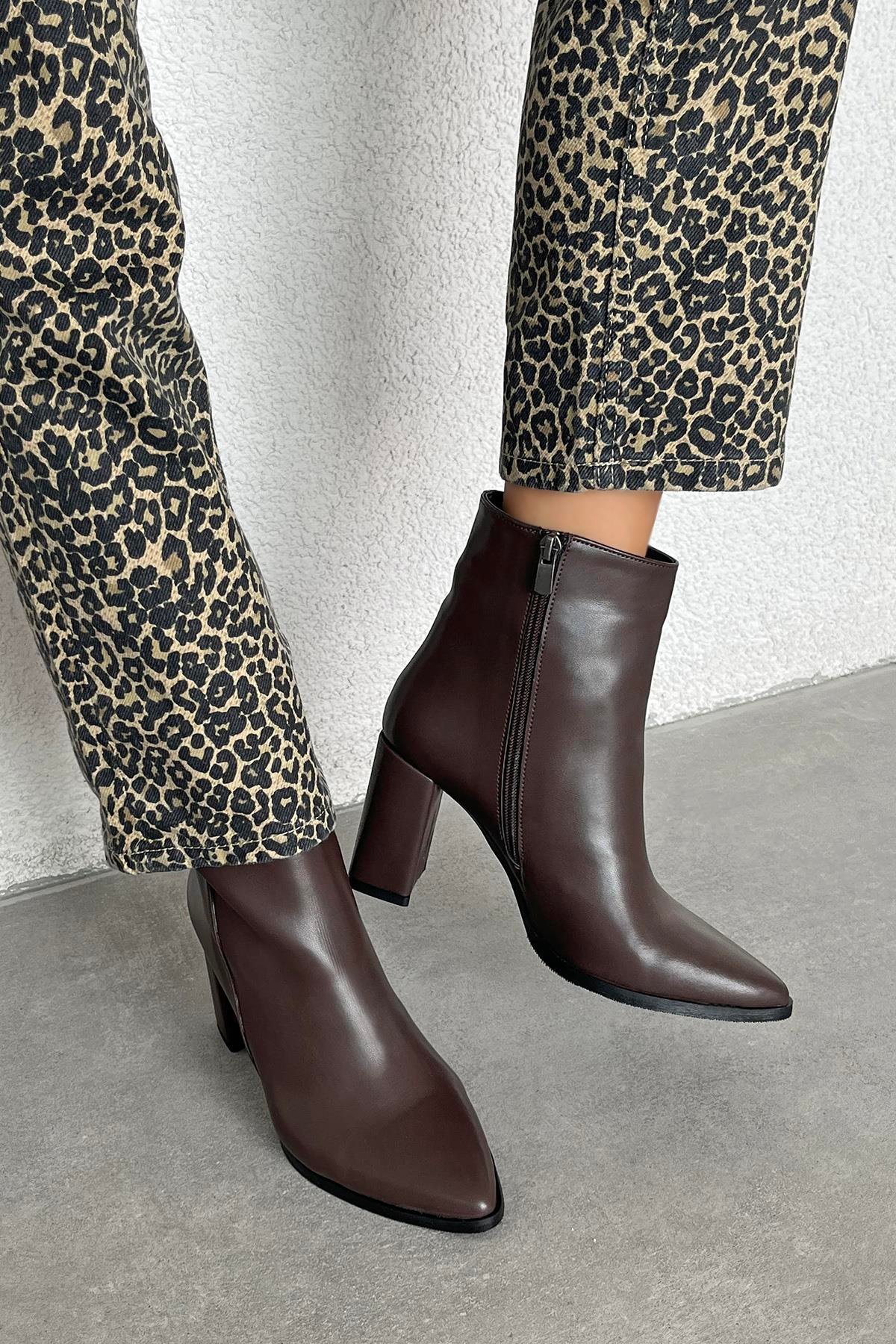 Fergal  Kadın  Topuklu  Deri  Bot Kahve