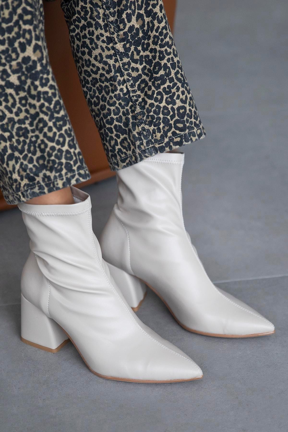 Garcia  Kadın  Streç Sivri Kalıp Deri Bot Bej