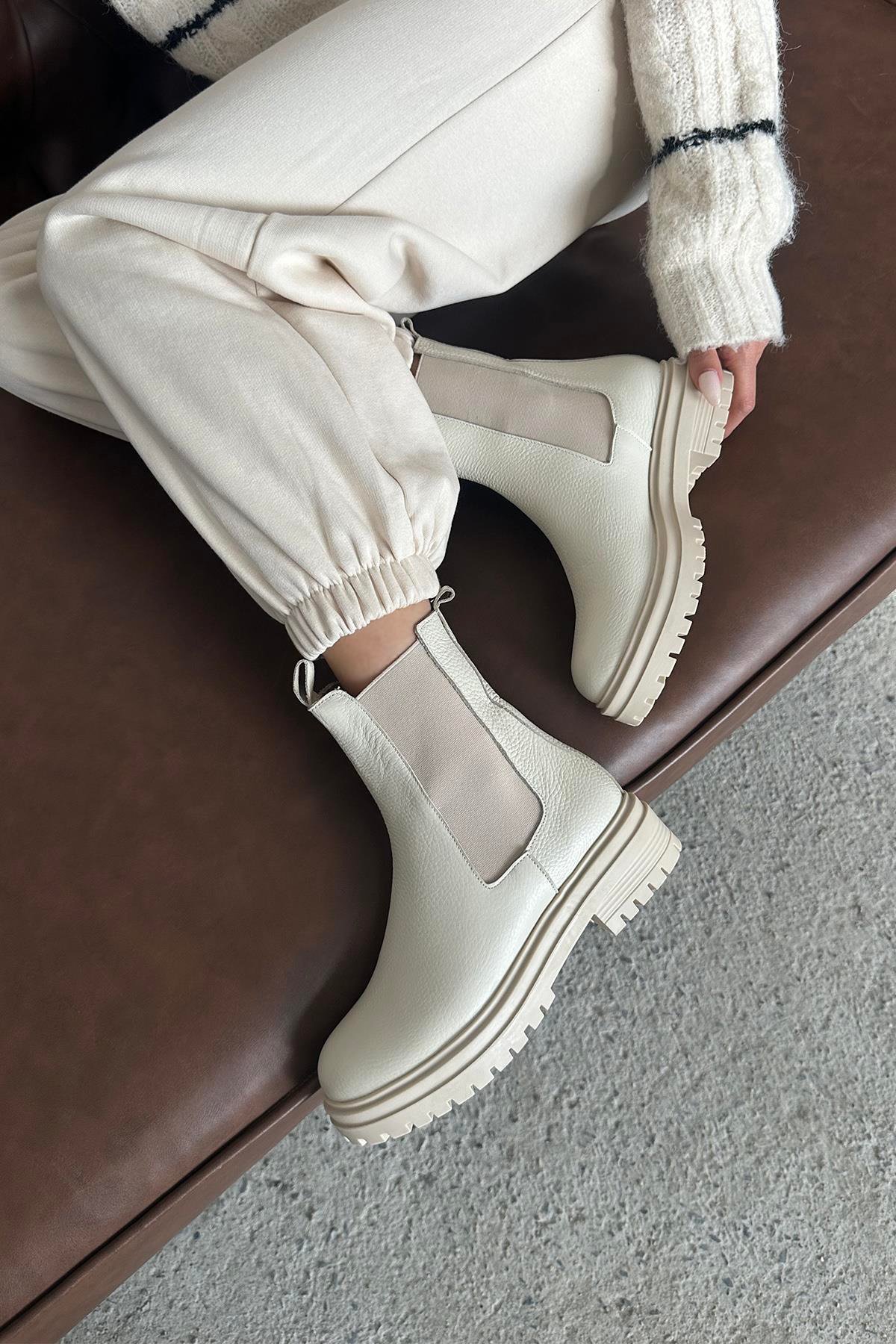 Helen Kadın Lastik Detay  Hakiki  Deri Postal  Bot Bej