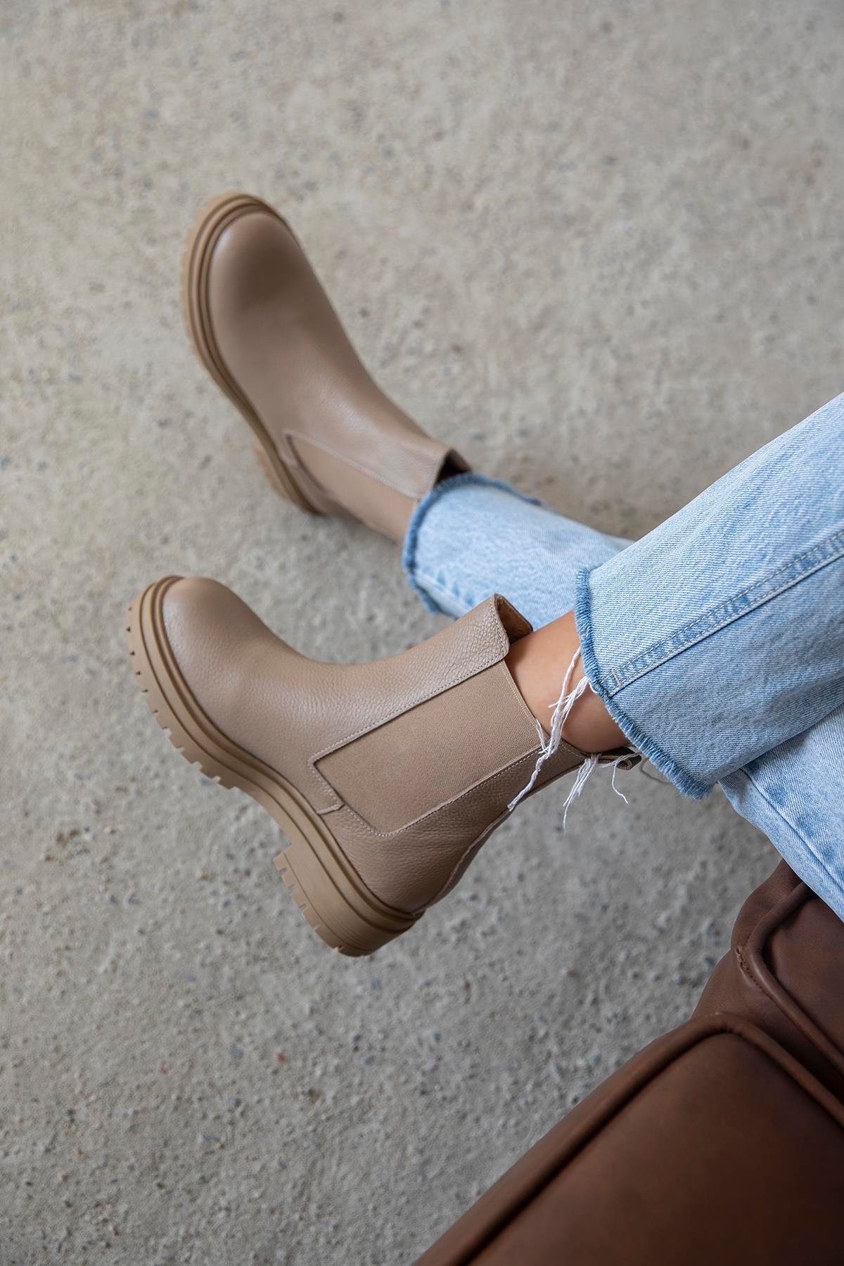 Helen Kadın Lastik Detay  Hakiki  Deri Postal  Bot Vizon