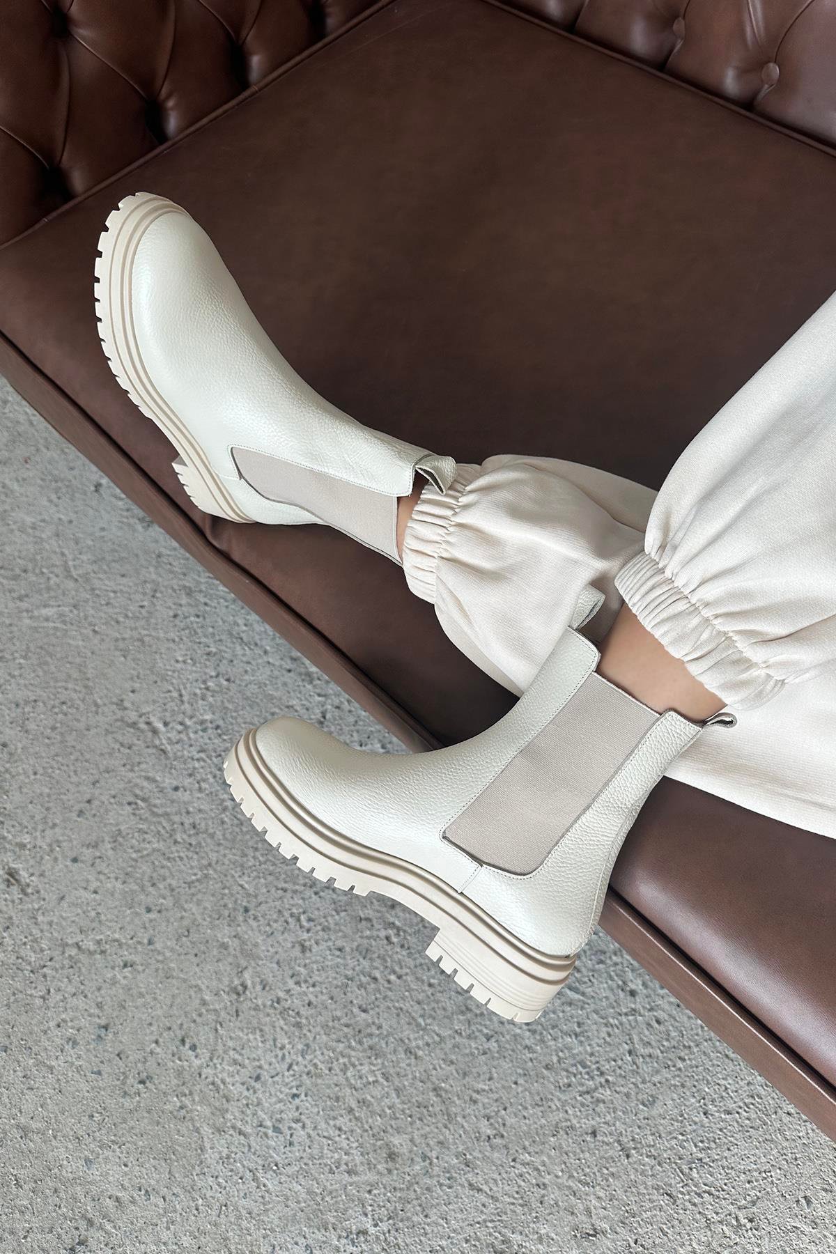 Helen Kadın Lastik Detay  Hakiki  Deri Postal  Bot Bej