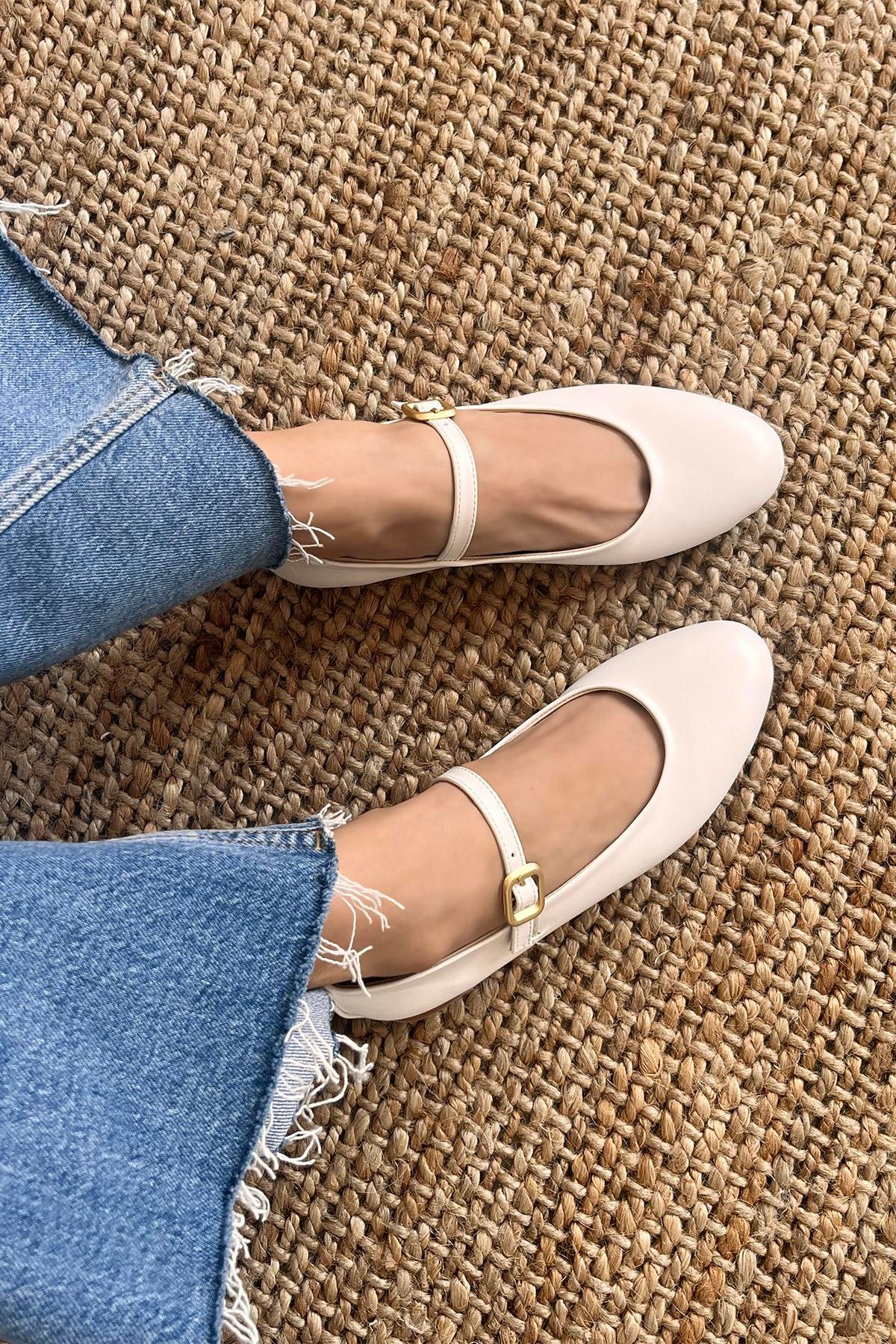 Hollie   Kadın  Kemer  Detay  Deri  Babet Beyaz