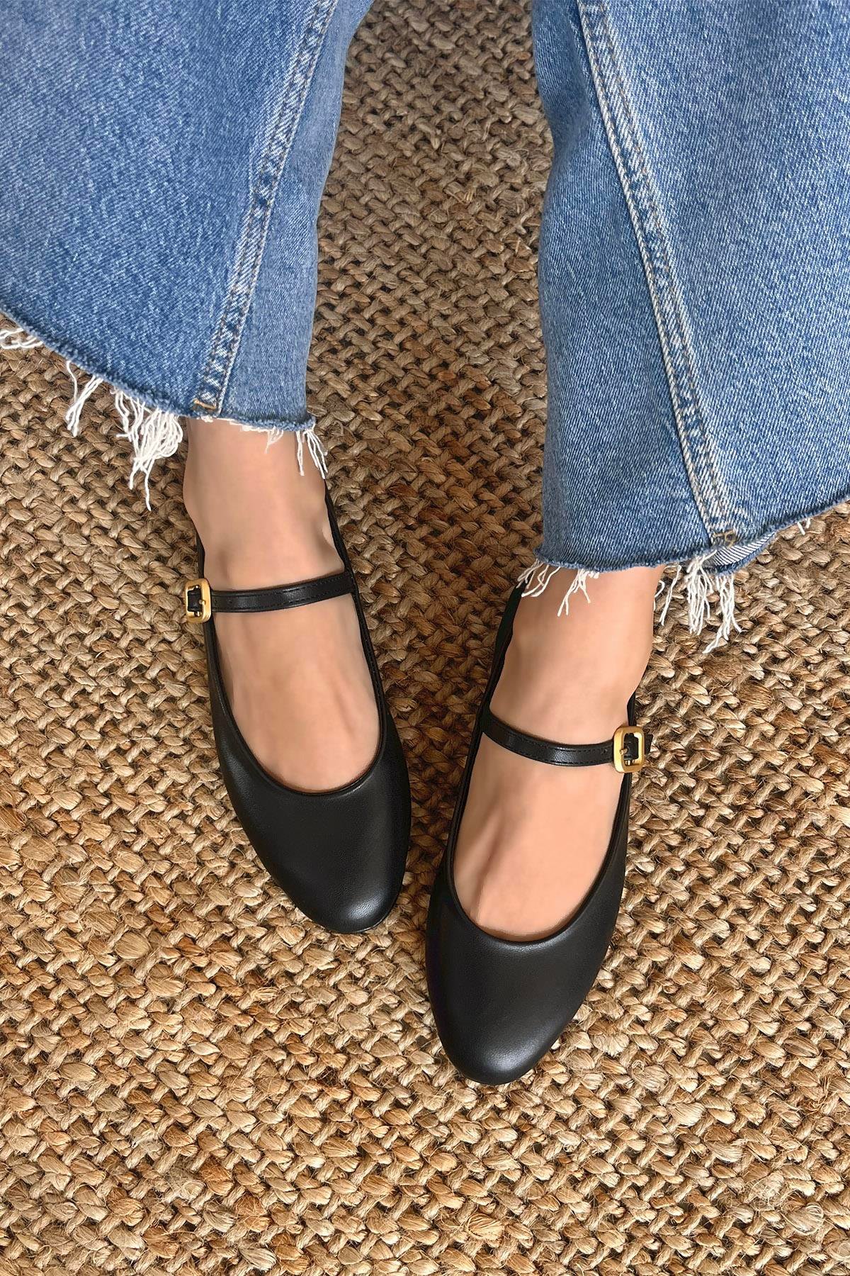 Hollie   Kadın  Kemer  Detay  Deri  Babet Siyah